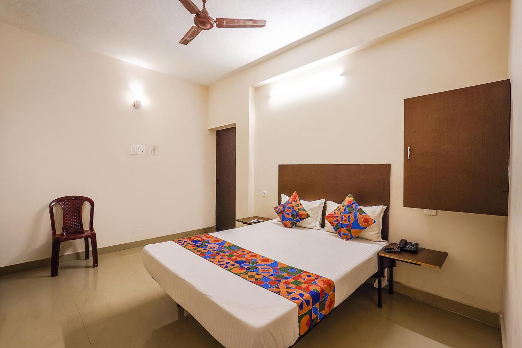 Fabexpress Joel - Nr St Thomas Mount Church & Grand Mall & Phoenix Marketcity Chennai
