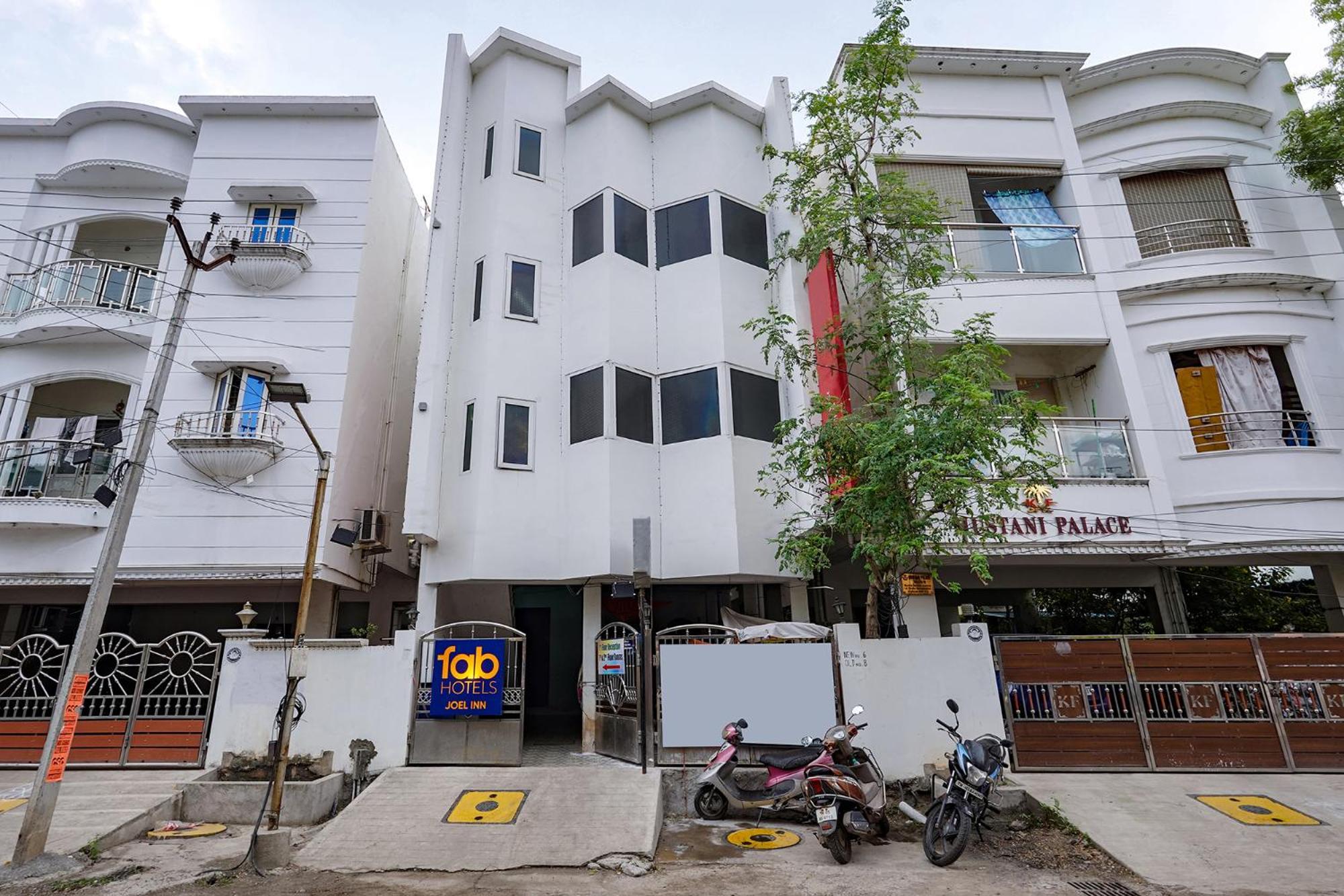 Hotel Fabexpress Joel - Nr St Thomas Mount Church & Grand Mall & Phoenix Marketcity