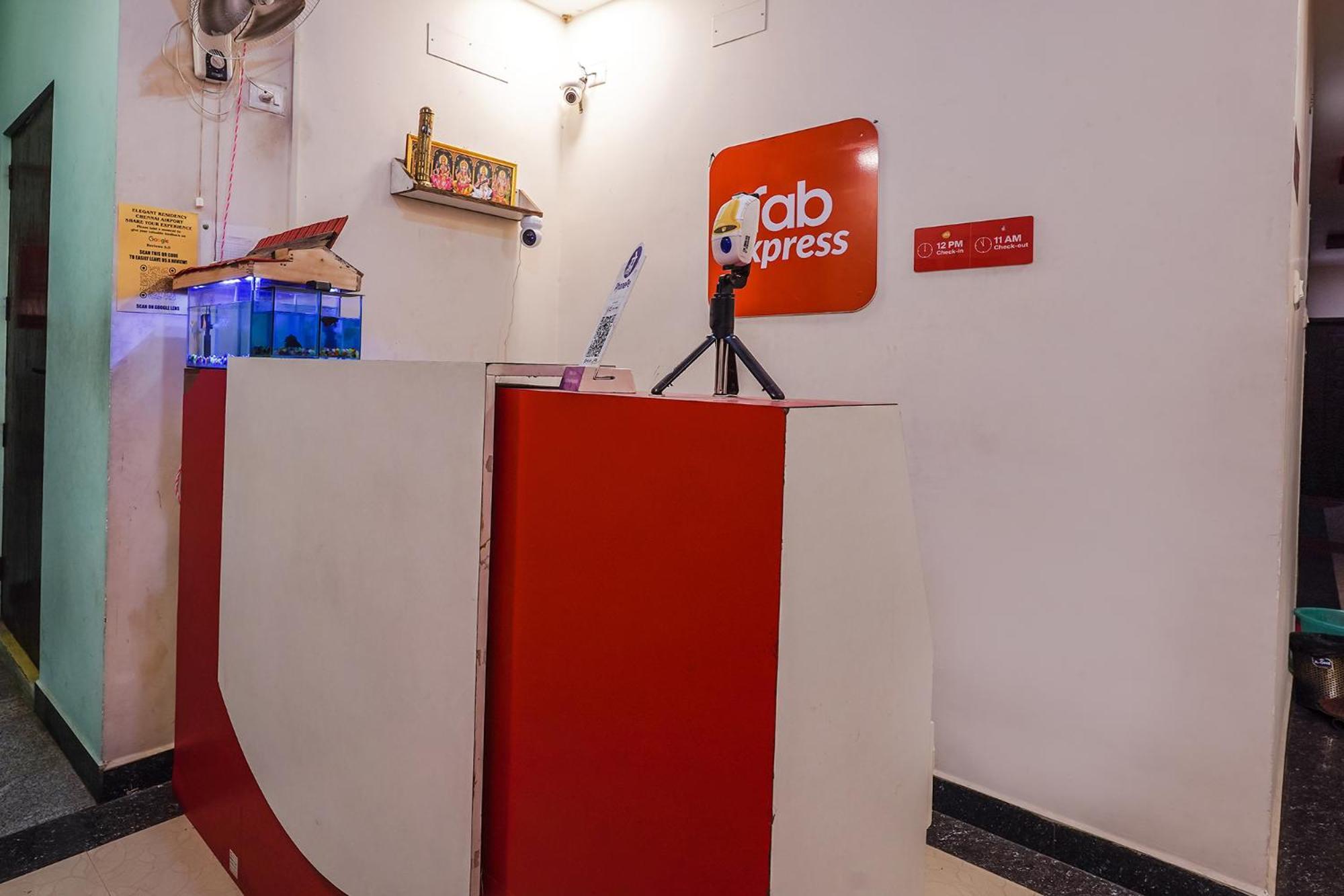 Fabexpress Joel - Nr St Thomas Mount Church & Grand Mall & Phoenix Marketcity 3*