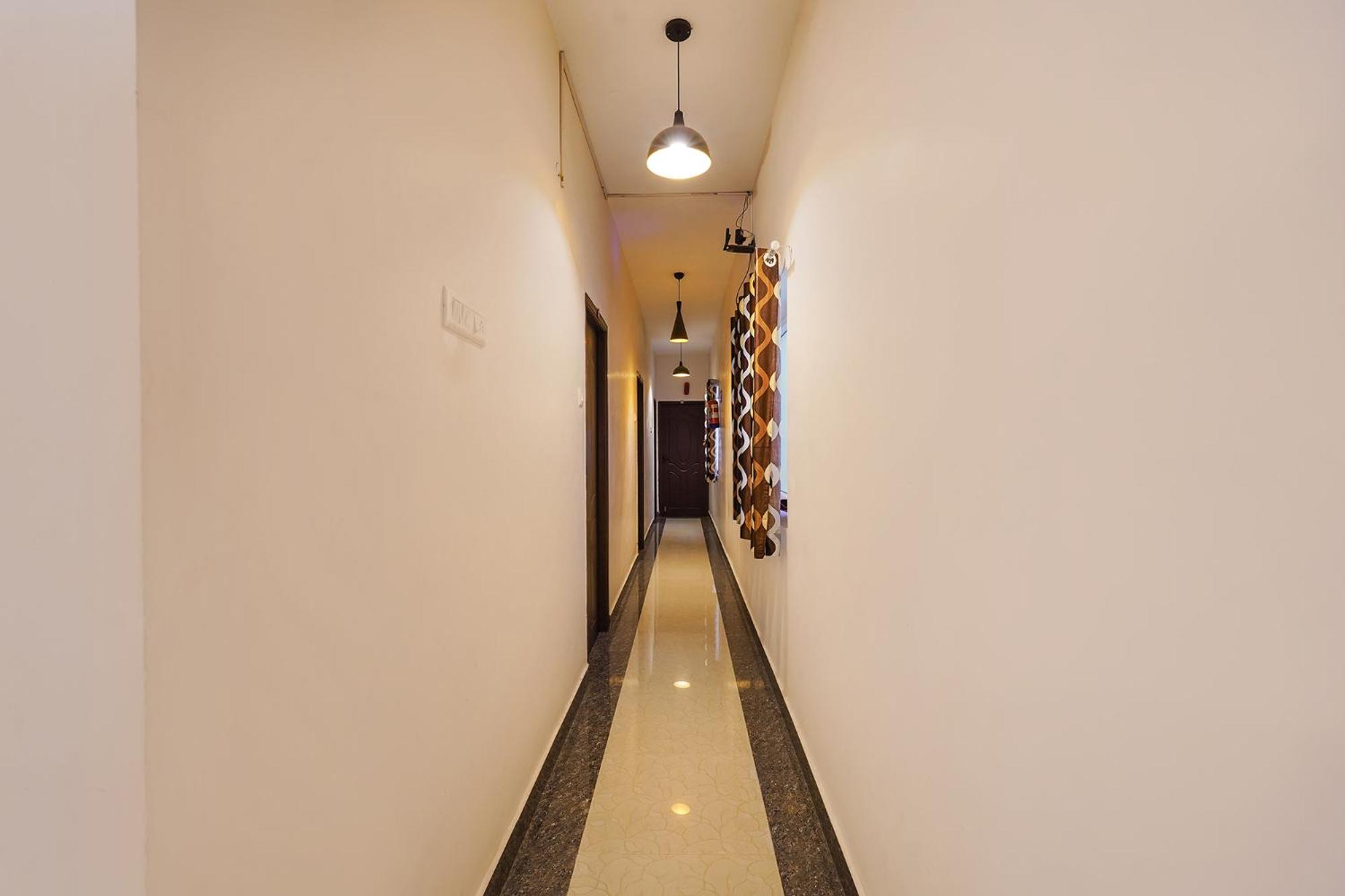 Hotel Fabexpress Joel - Nr St Thomas Mount Church & Grand Mall & Phoenix Marketcity 3*