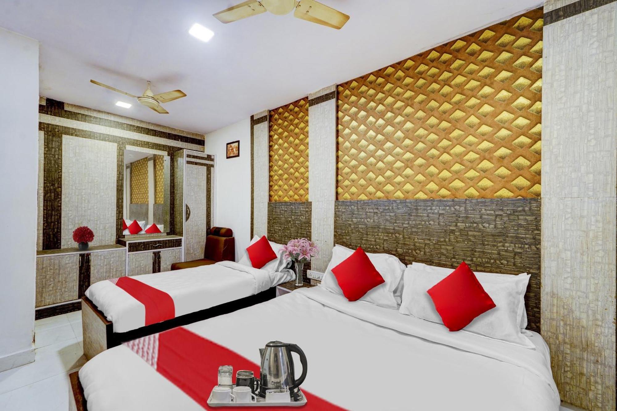 Hotel O White Near Central Railway Station 4*