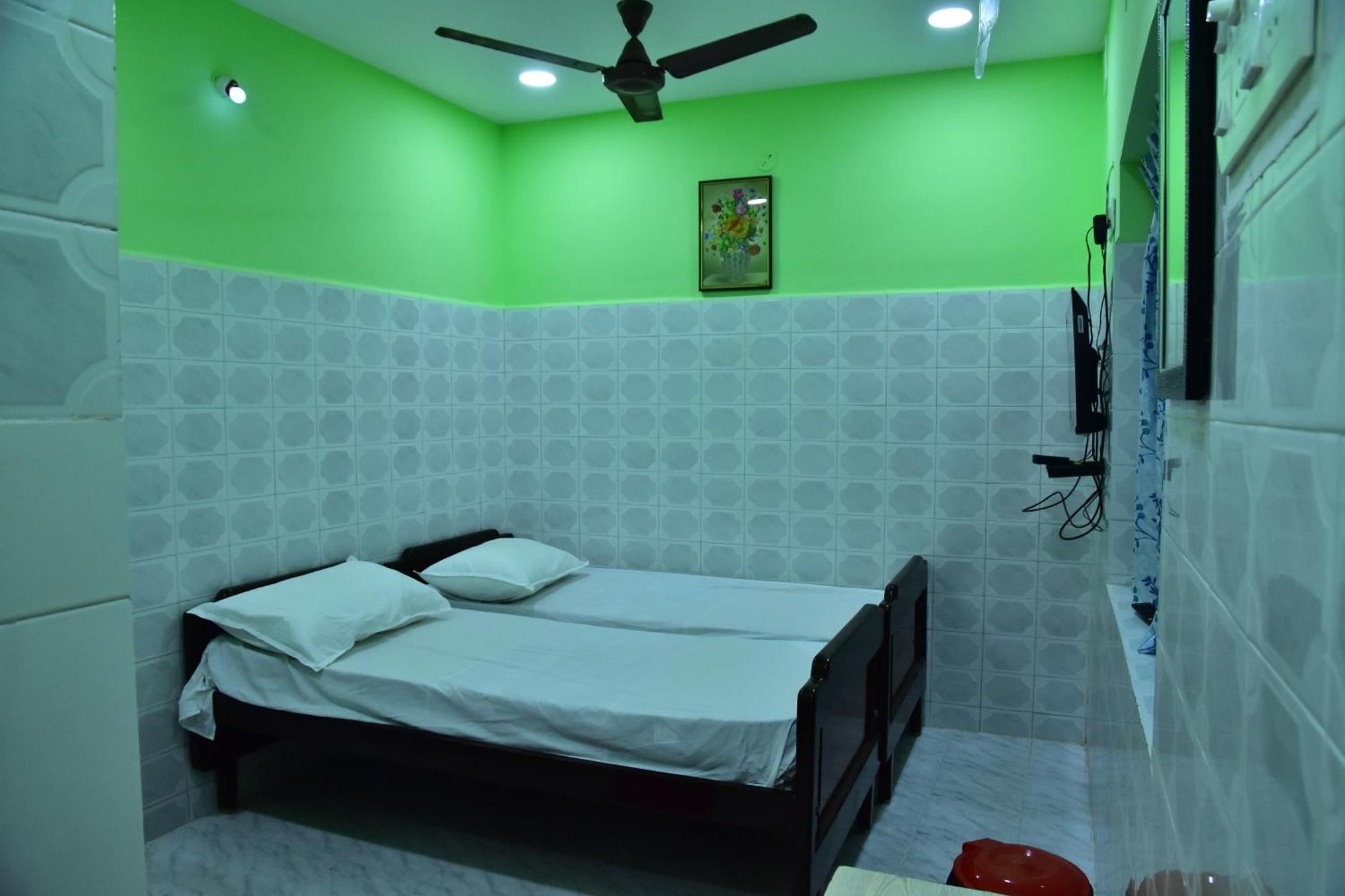 Hotel Sri Tirumalaa