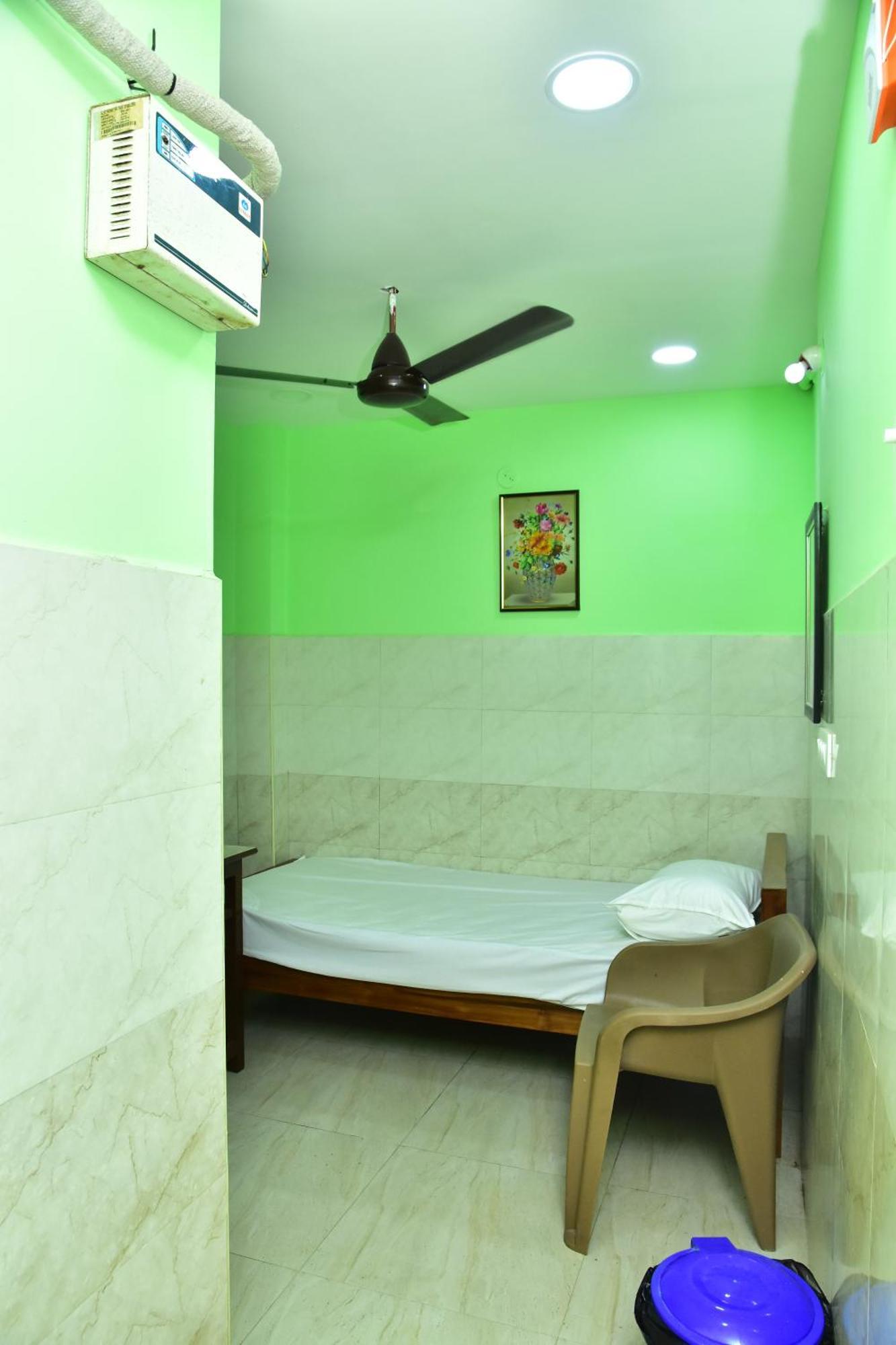 Hotel Sri Tirumalaa 2*