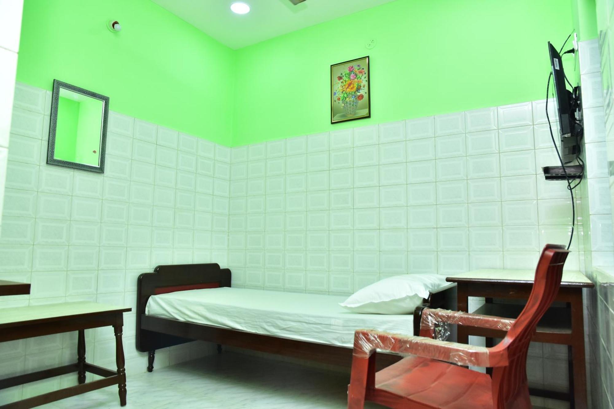 Hotel Sri Tirumalaa 2*