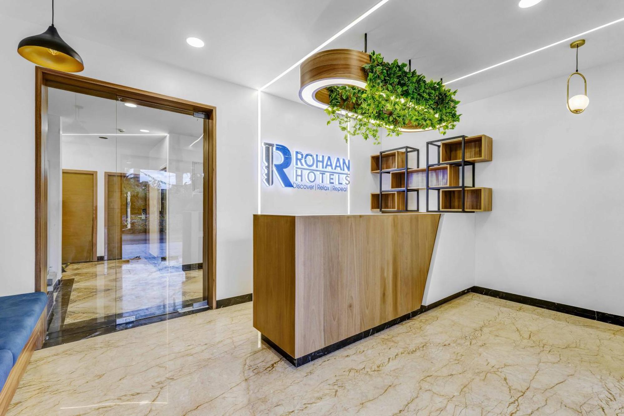Hotel Rohaan Medavakkam By Upar *