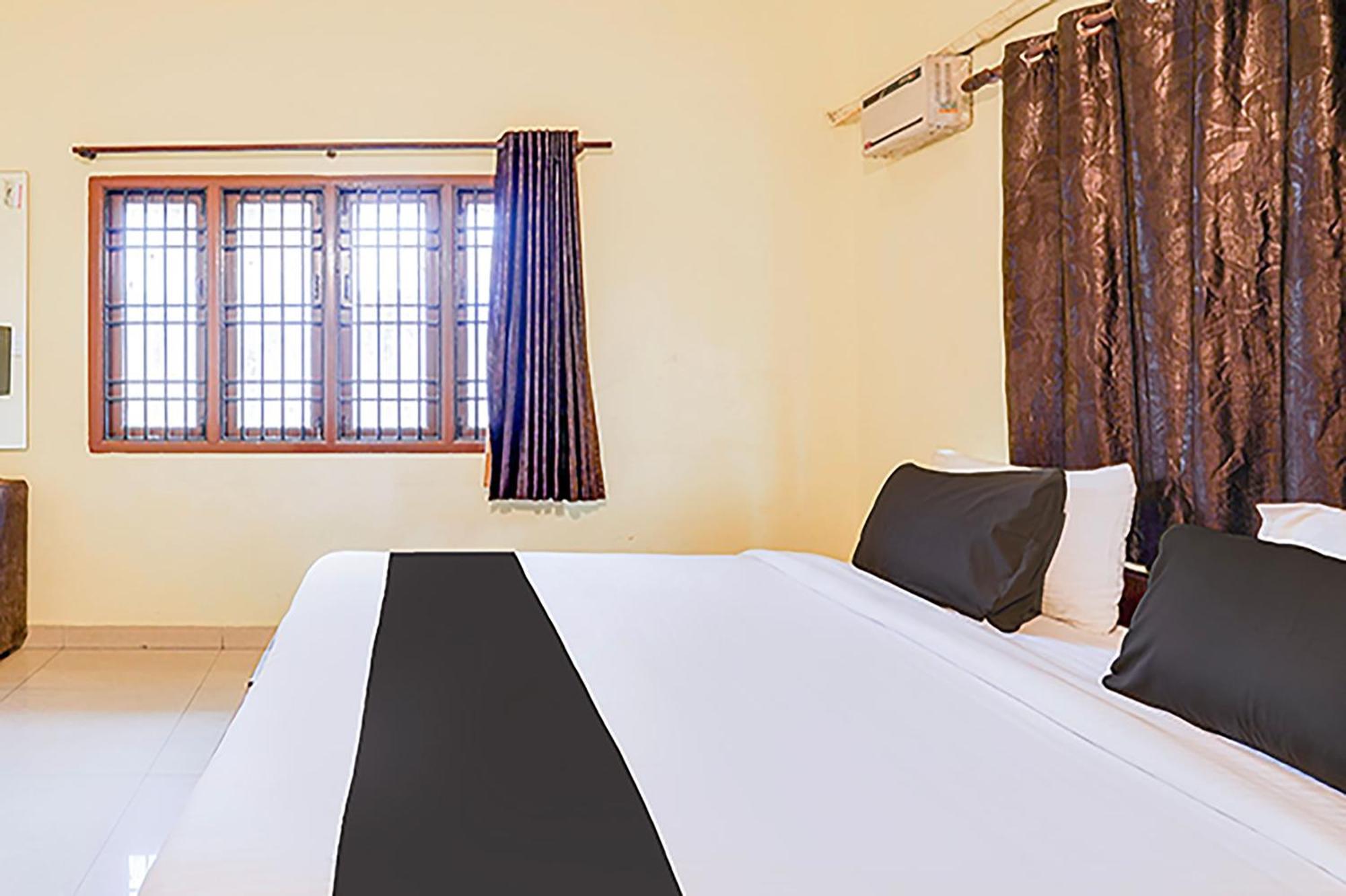 Hotel O Earth Vadapalani 4*