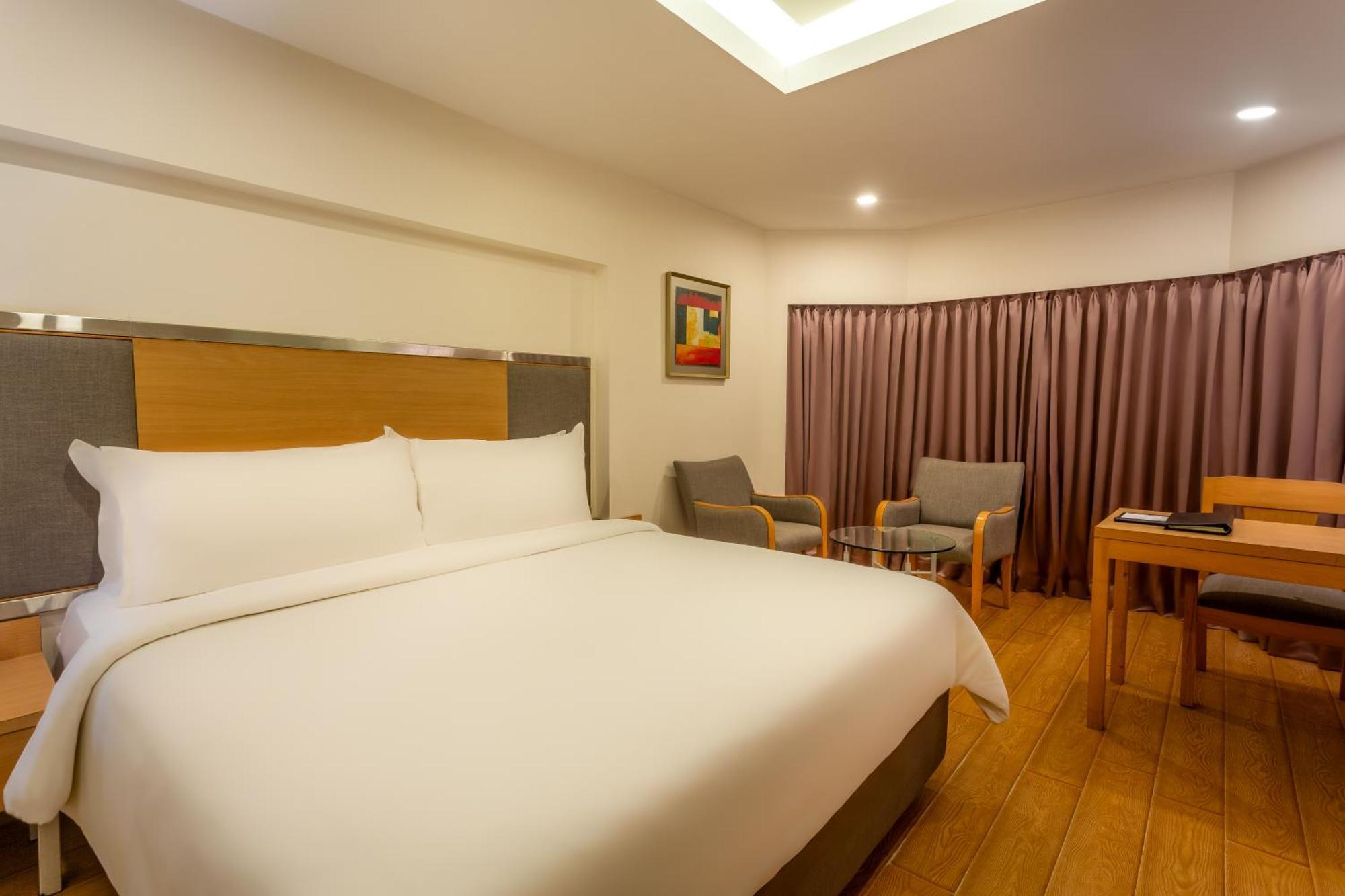 The Residency, Hotel 4*