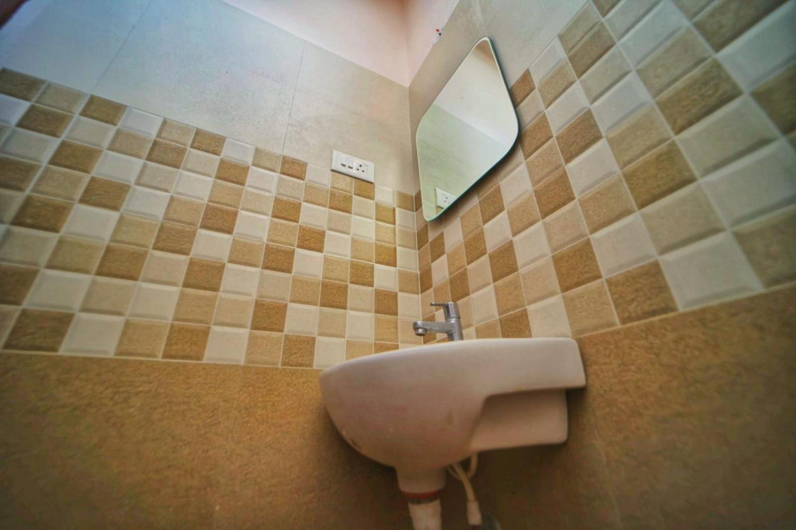 Apartment Cm Service - Near Airport - Pallavaram Chennai