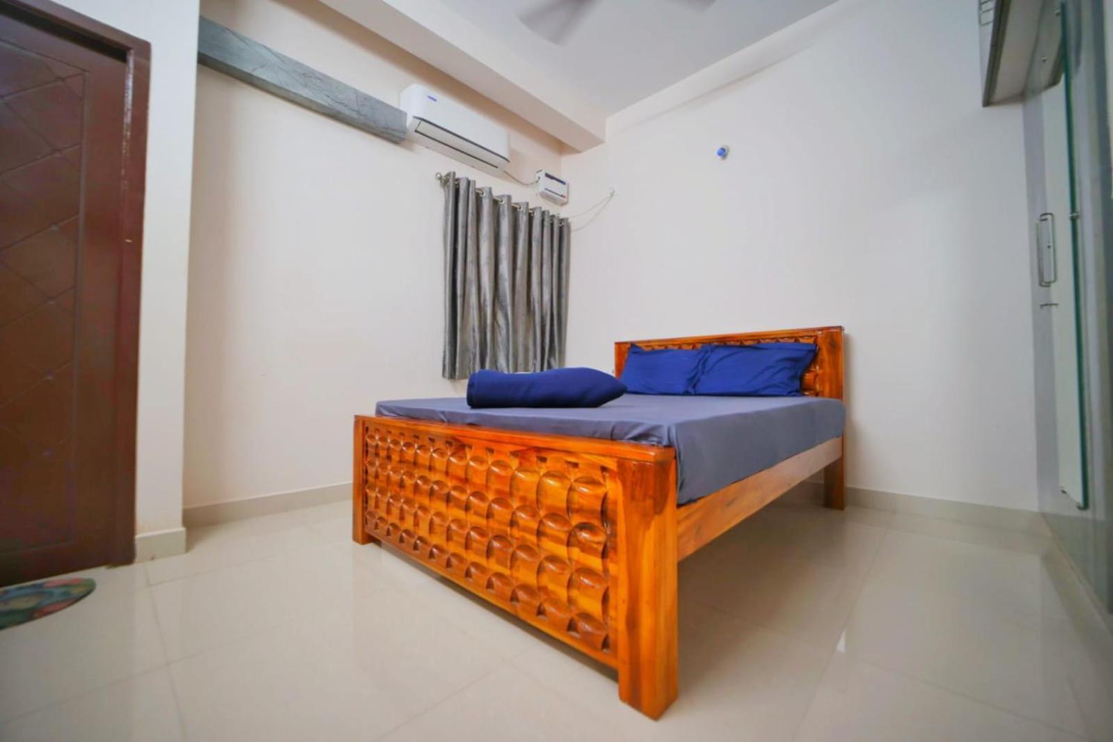 Cm Service - Near Airport - Pallavaram * Chennai