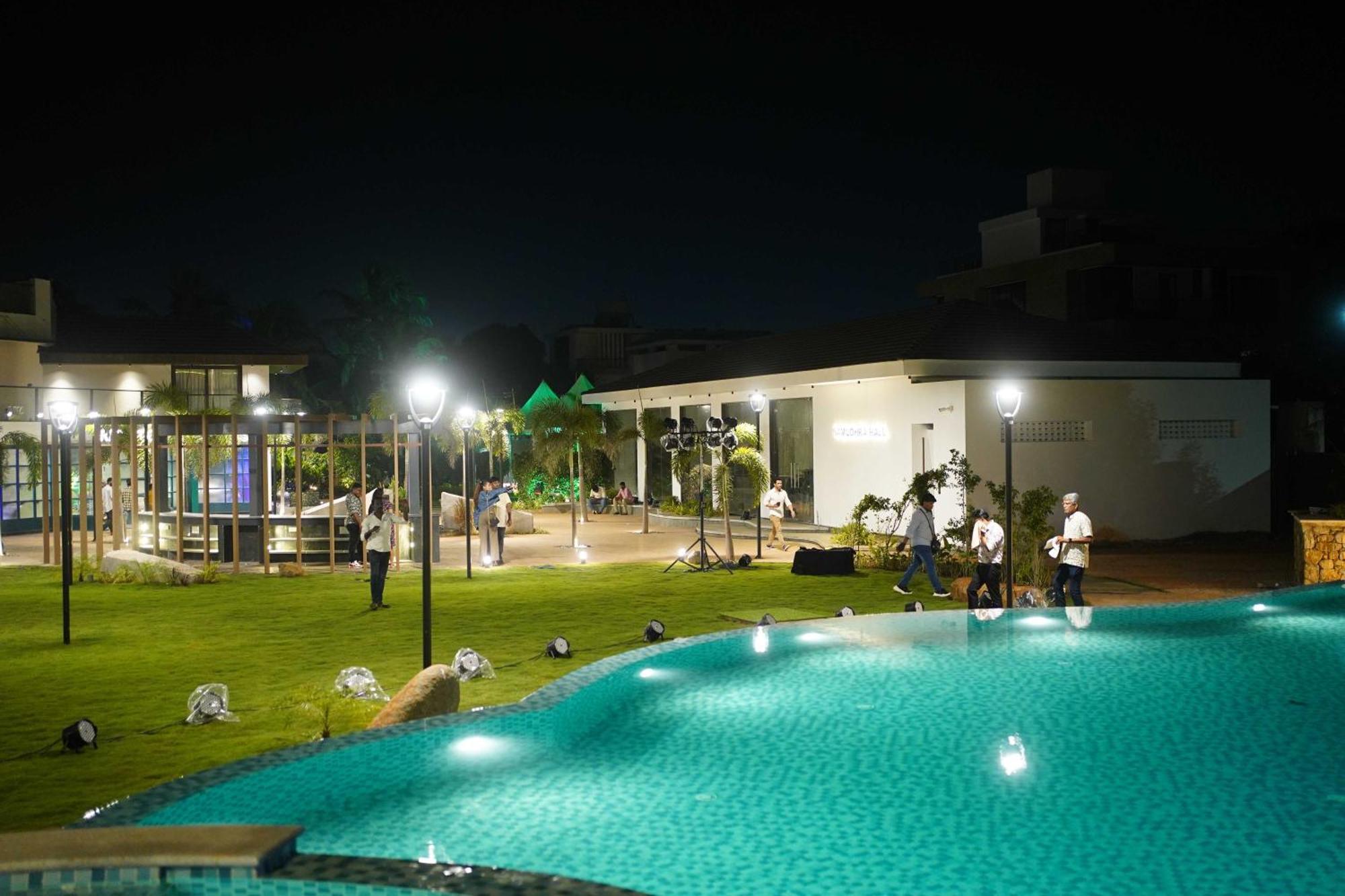 Mstays Ecr By Mirabilis 4*
