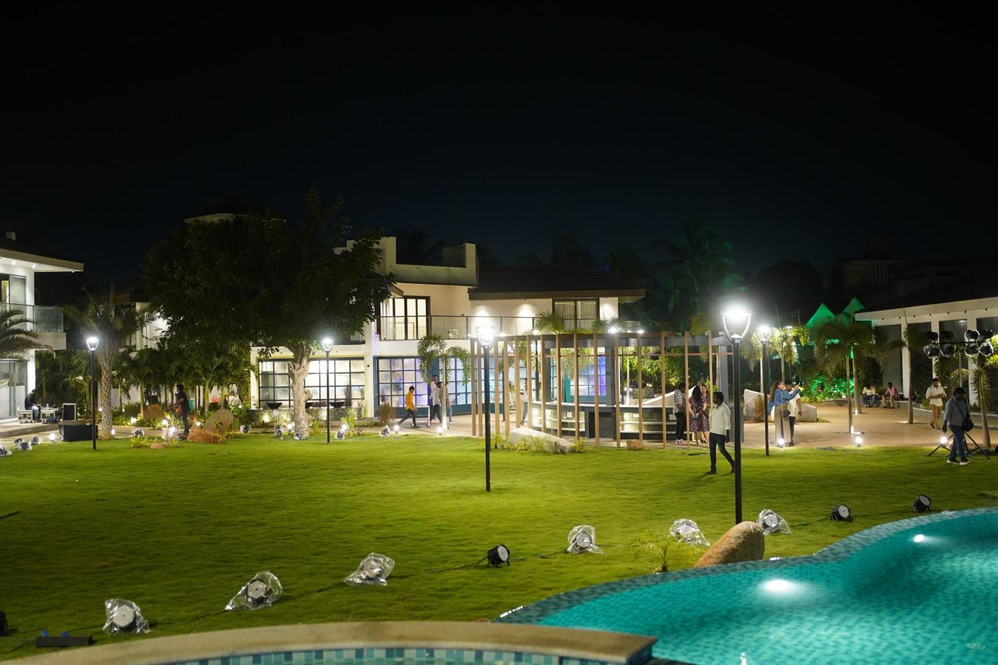 Mstays Ecr By Mirabilis 4*