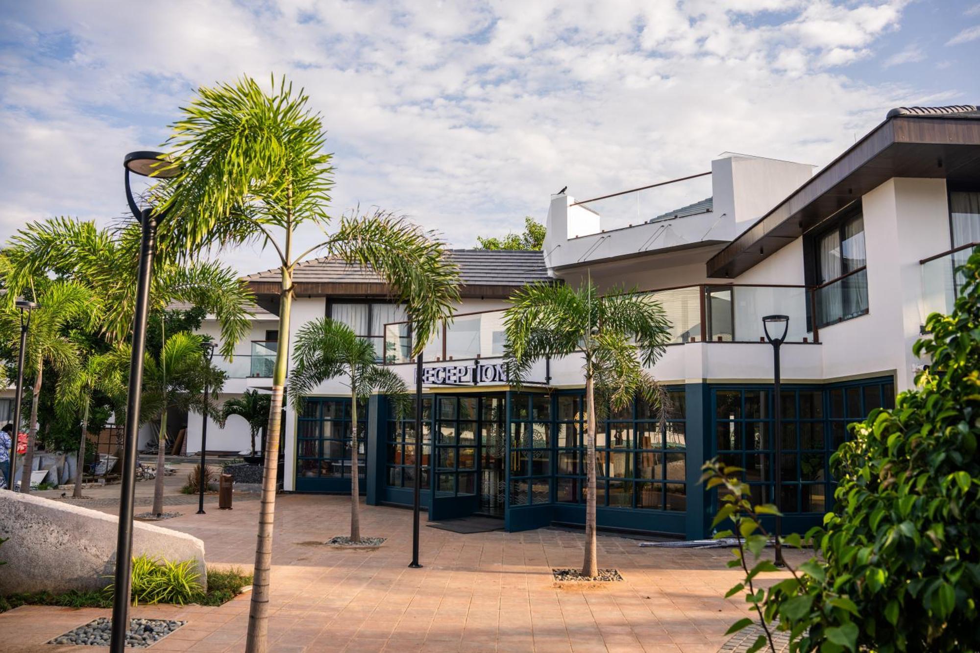 Hotel Mstays Ecr By Mirabilis