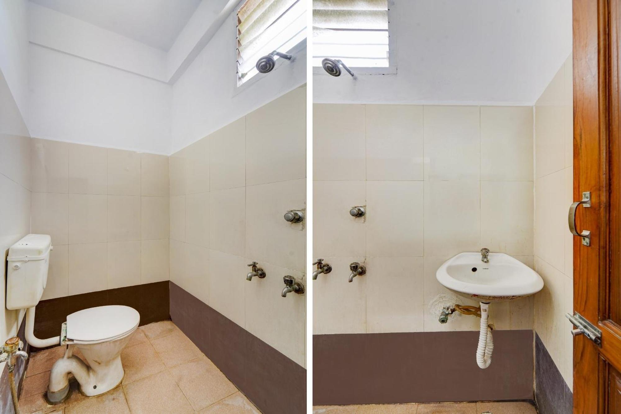 Hotel O Jayam Residency Tiruvottiyur Near Tiruvottriyur Theradi Metro Station 3*