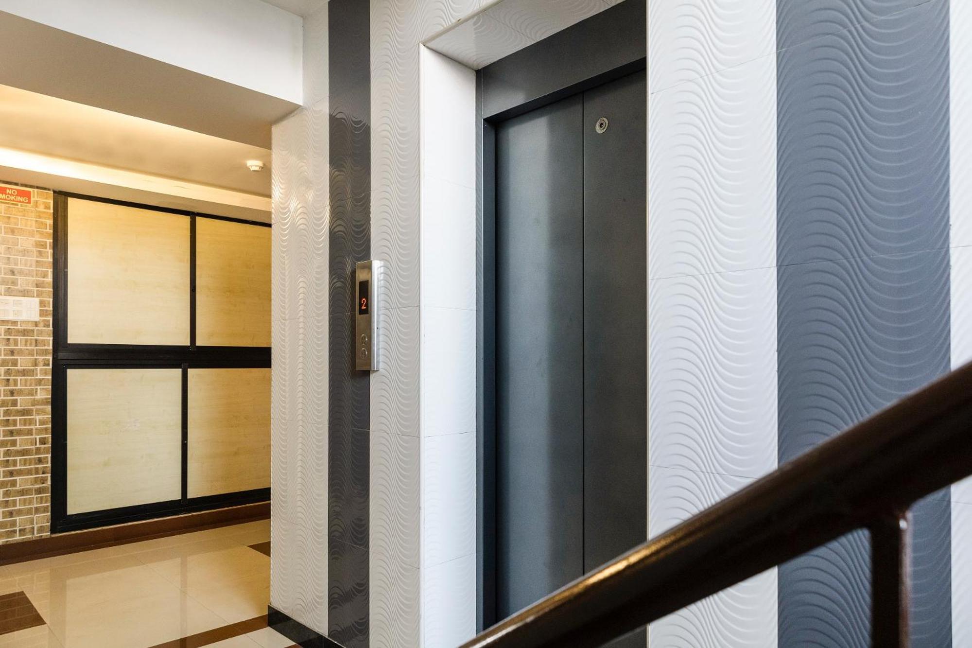 O Sea View Hotel