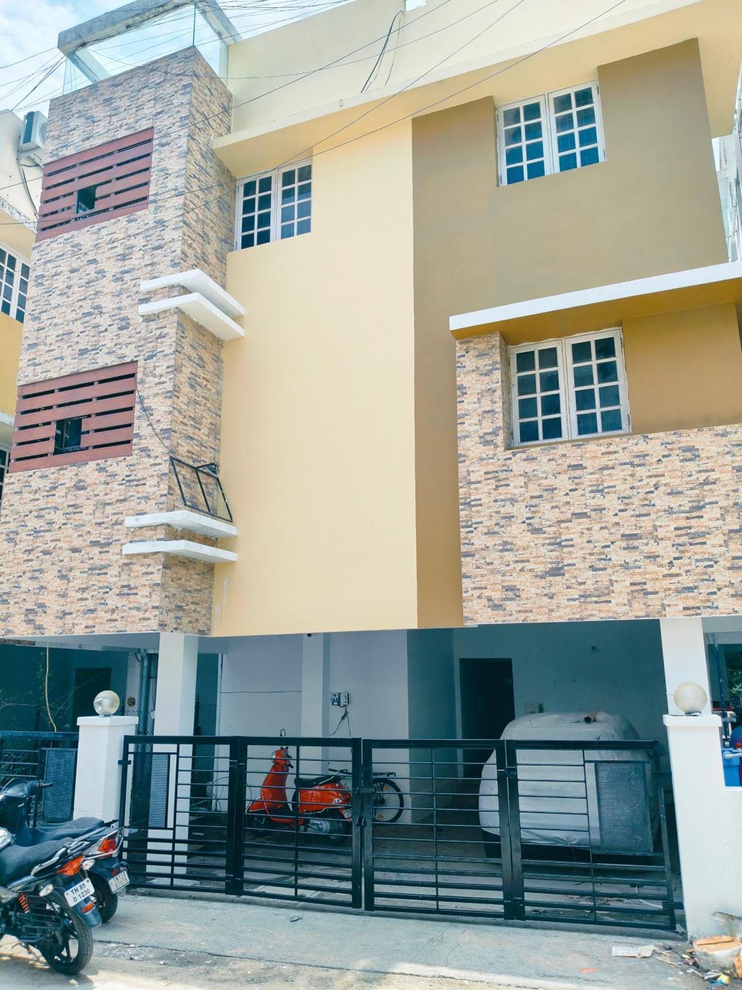 Cosy Behind Airport, Close To Dlf & Rmz It Park, Miot And Srm Hospitals, Trade Center Homestay Chennai