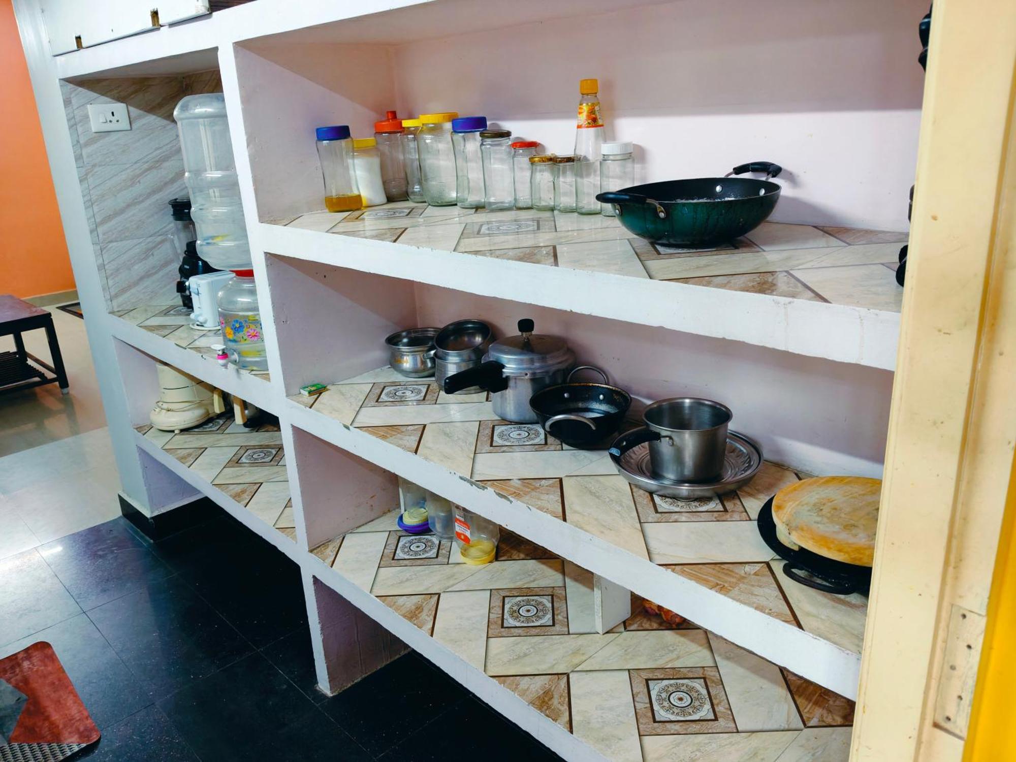 Cosy Behind Airport, Close To Dlf & Rmz It Park, Miot And Srm Hospitals, Trade Center
