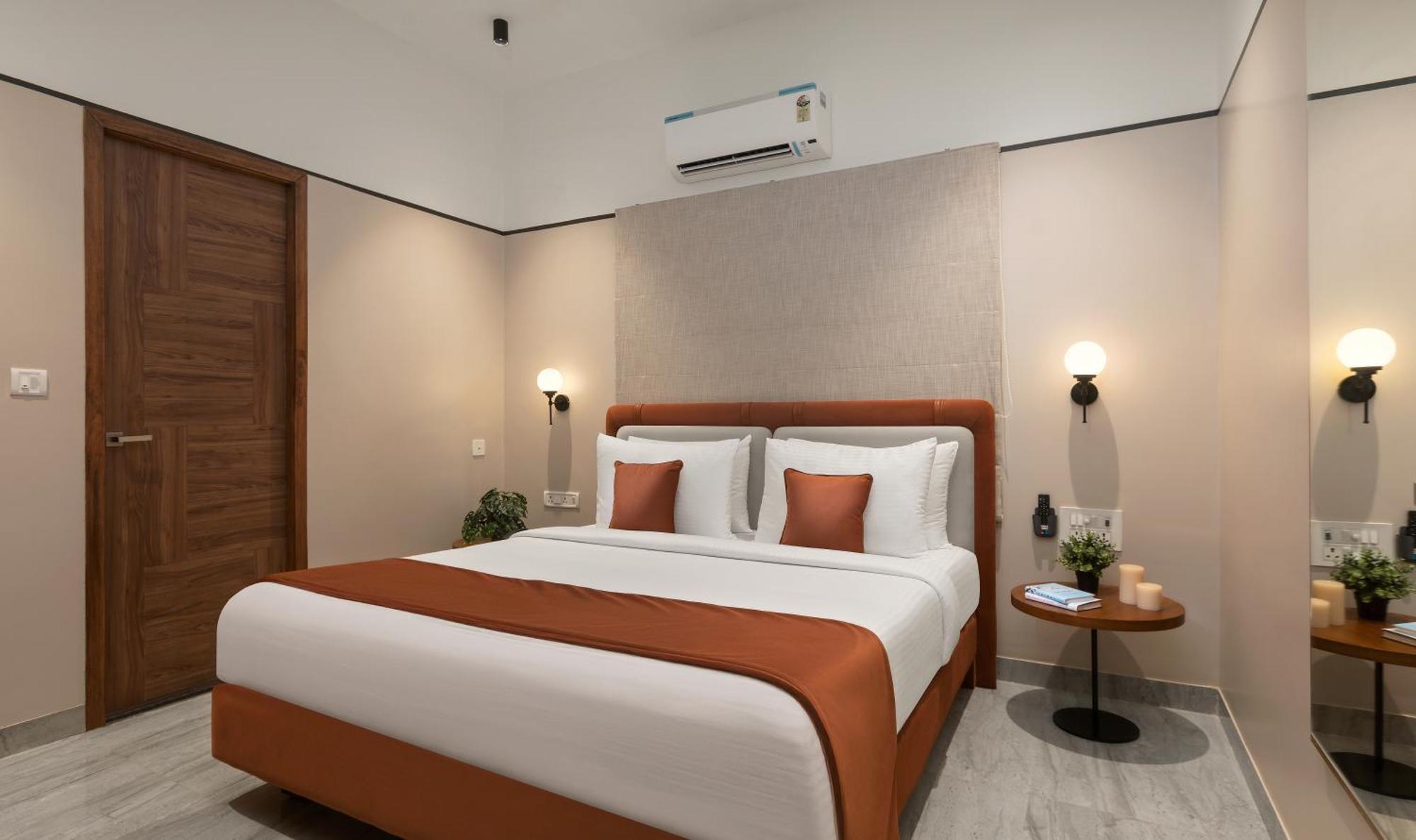 Hotel The Grand Chennai
