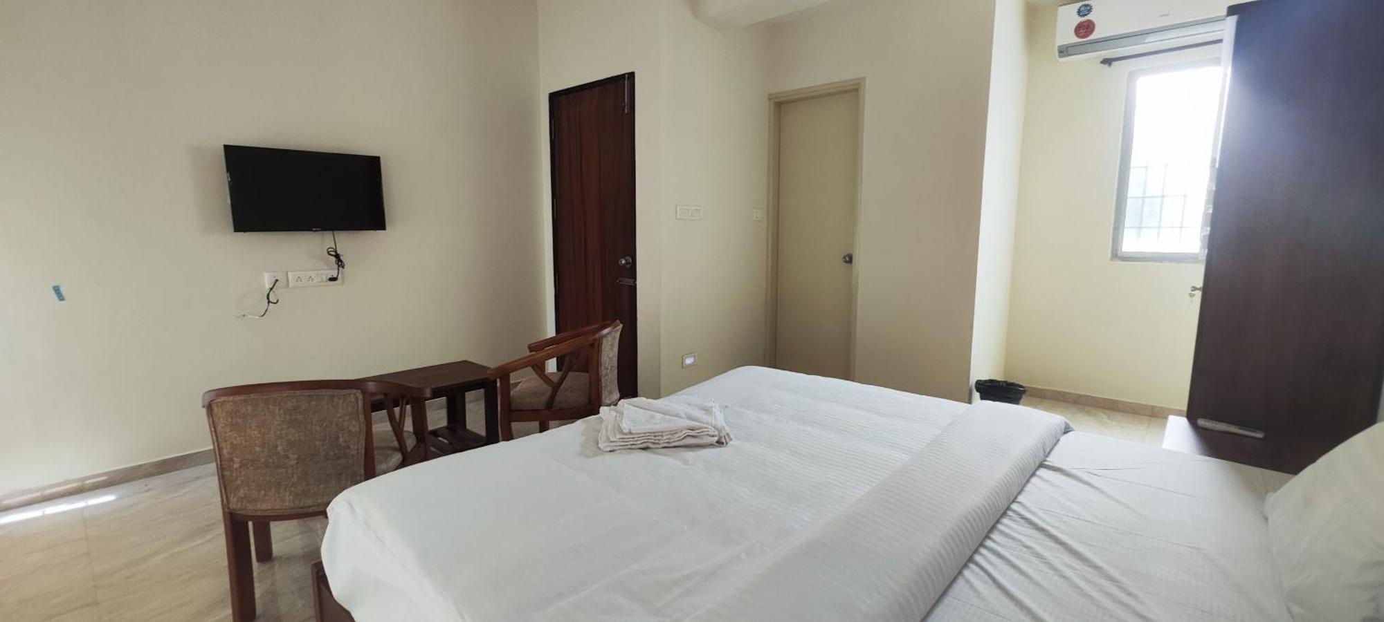 Stayz Elite T Nagar Hotel