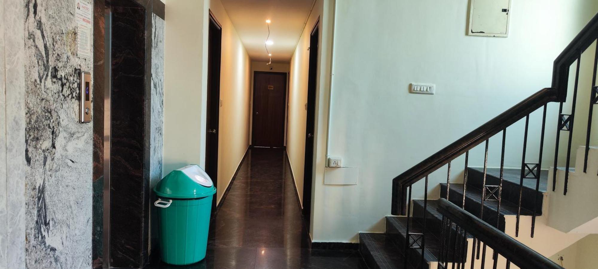 Stayz Elite T Nagar Hotel 3*
