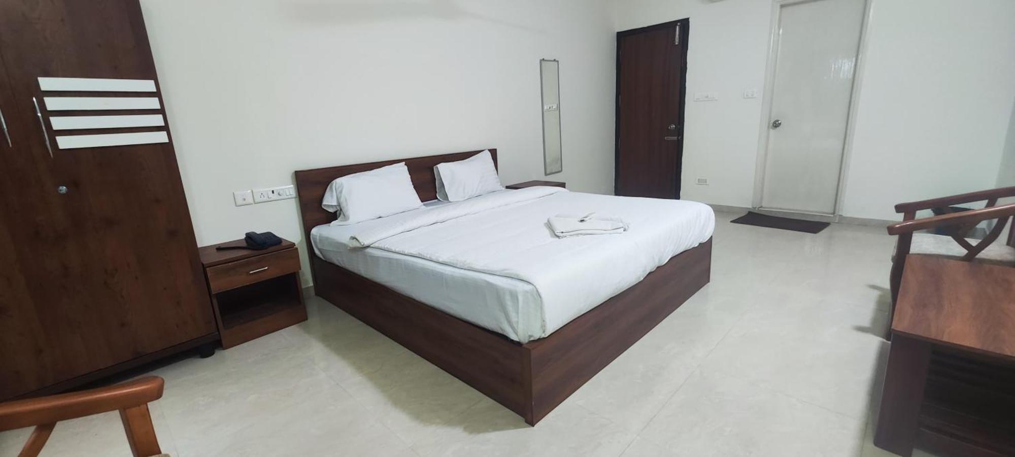 Hotel Stayz Elite T Nagar Chennai
