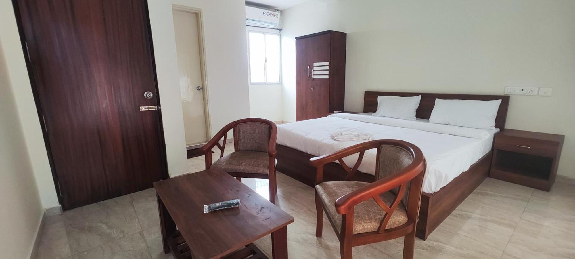 Stayz Elite T Nagar Hotel 3*