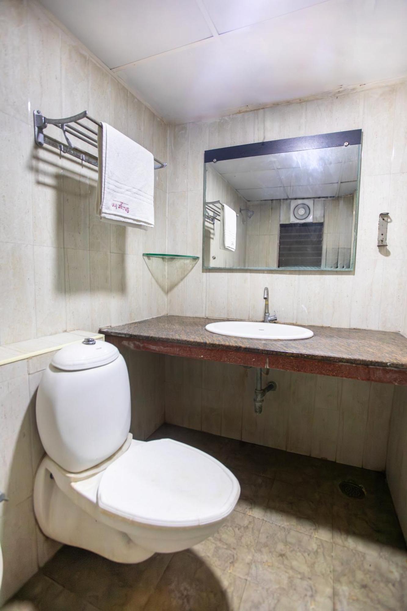 Stayz Mylapore Near Light House Chennai