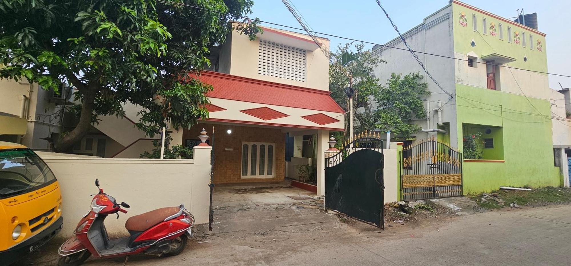 - Ac 3 Bhk Near Alrport Vila *