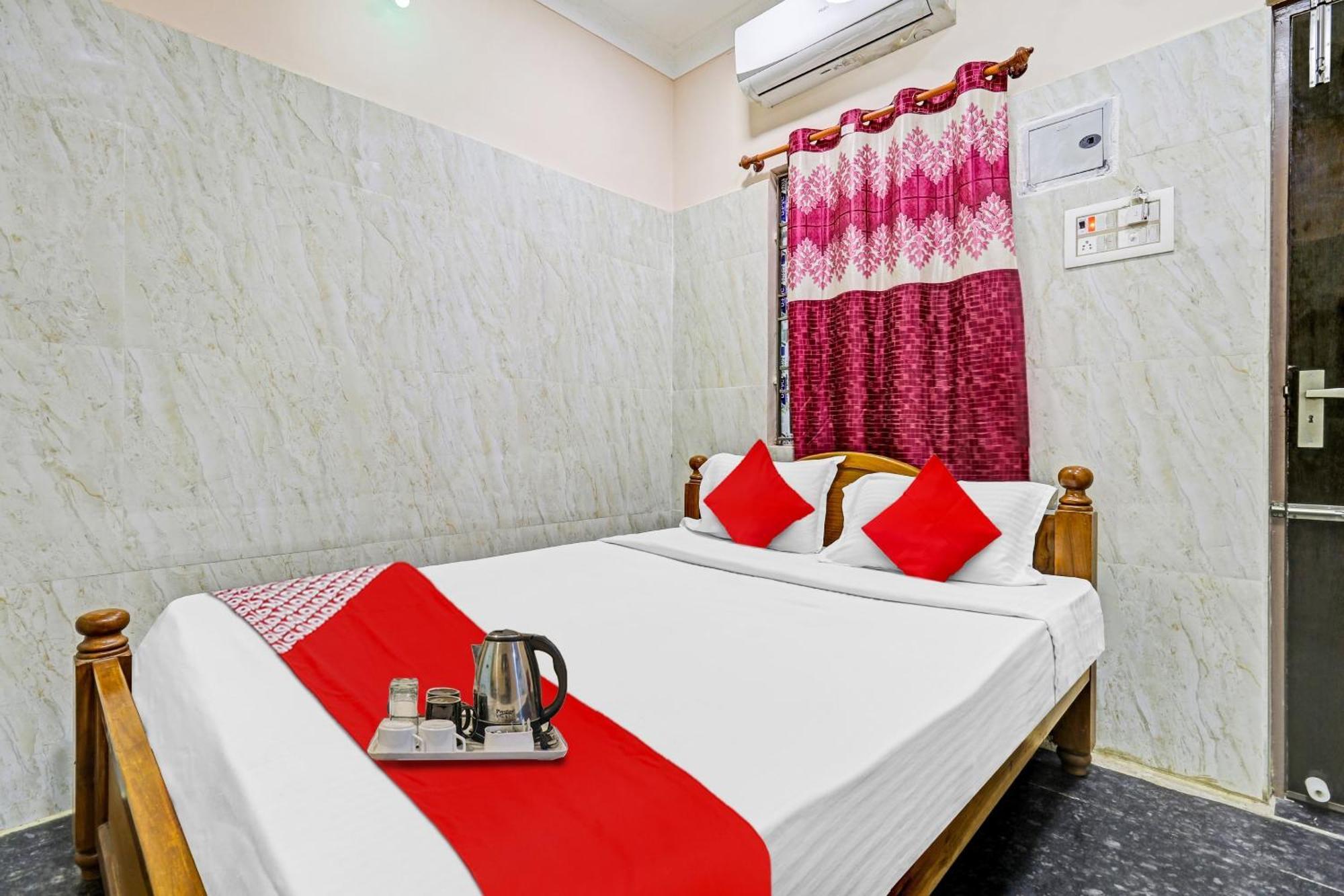 Hotel O Ak Residency 3*