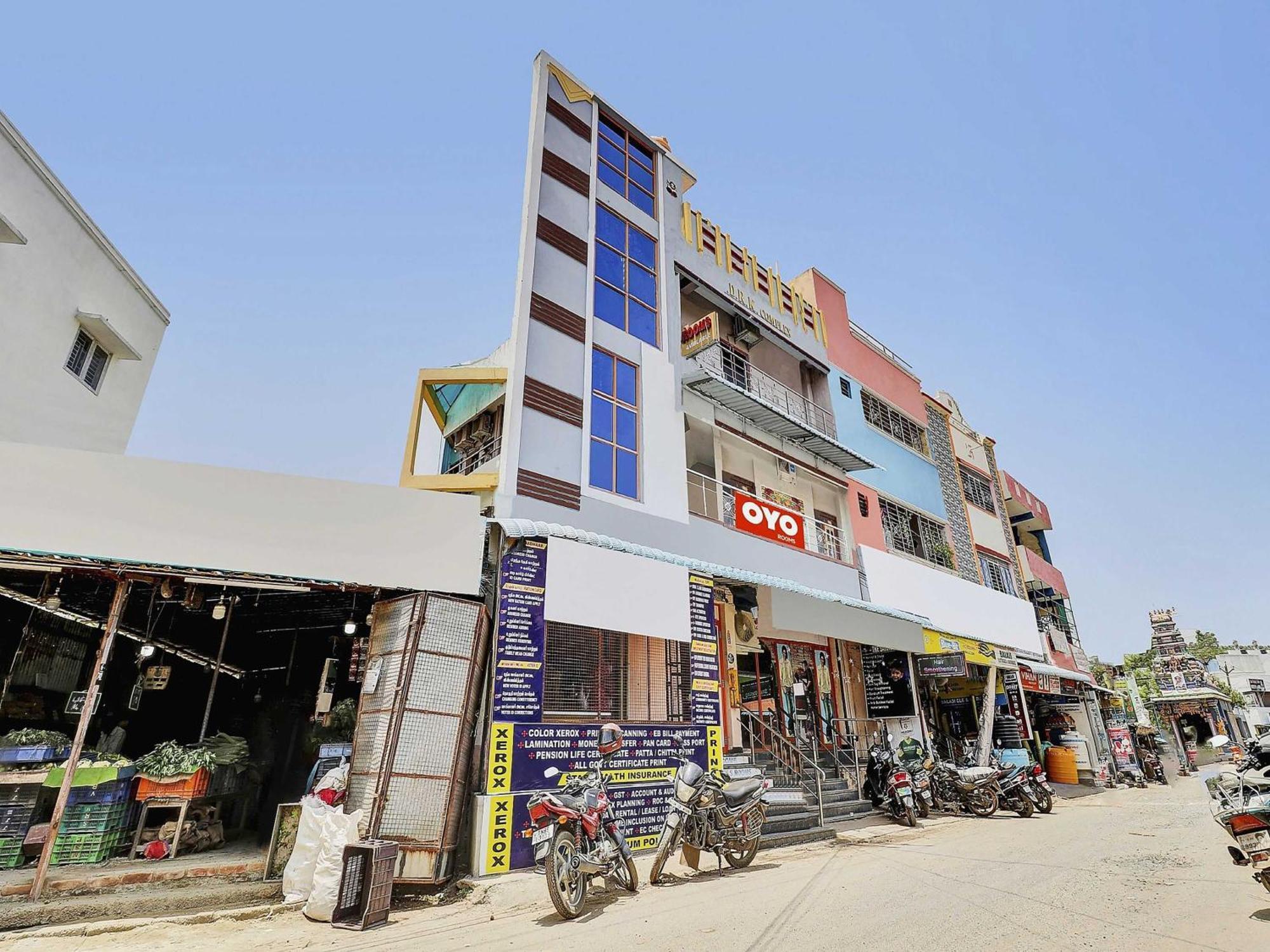 Hotel O Ak Residency 3*