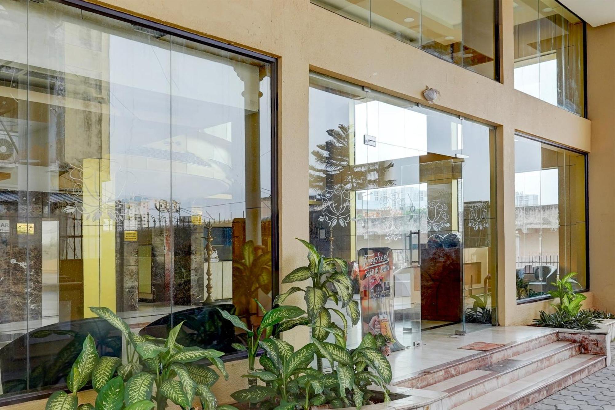 Hotel Super Townhouse Koyambedu 4*