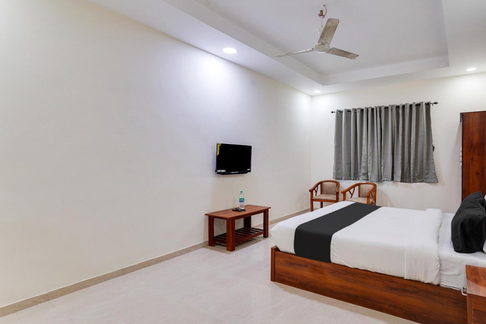 O Elite Near Loyola College Hotel