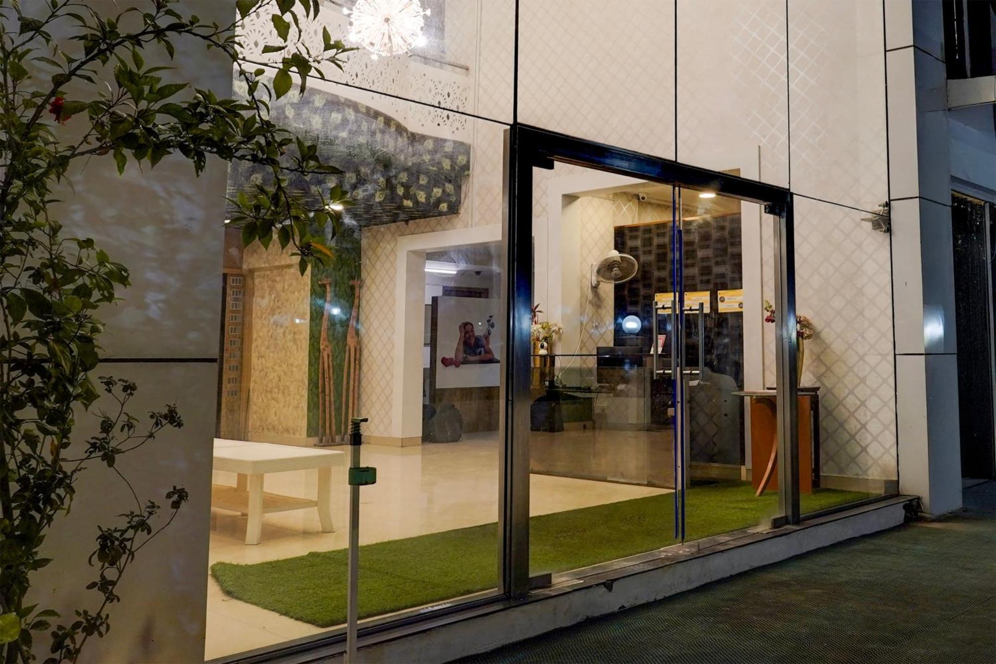 Hotel Super Townhouse Medavakkam Near Jayachandran