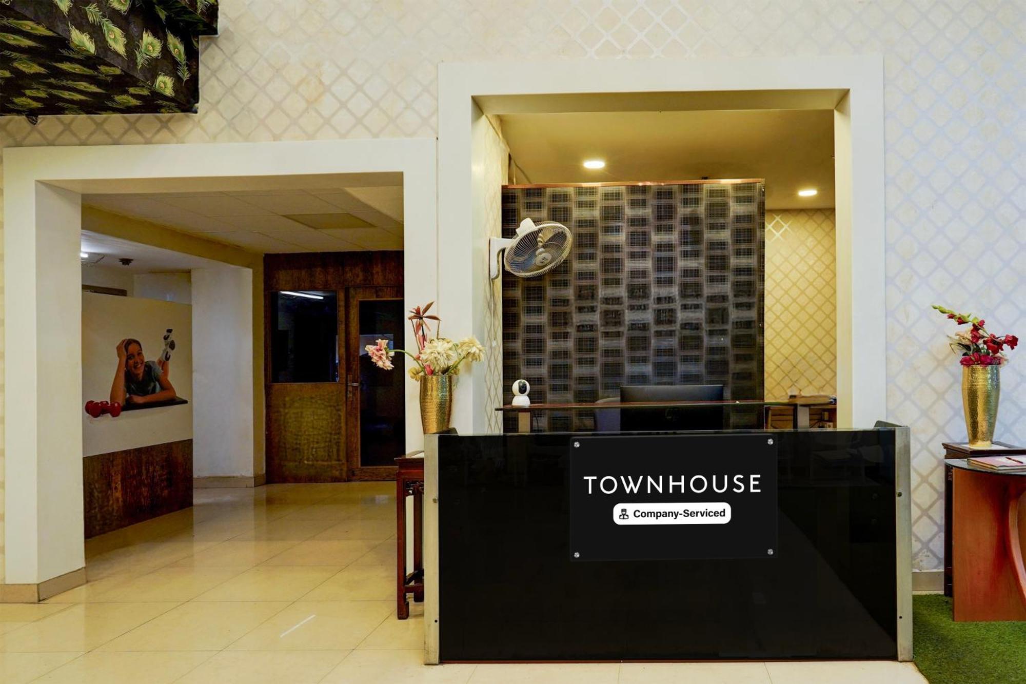 Hotel Super Townhouse Medavakkam Near Jayachandran Chennai