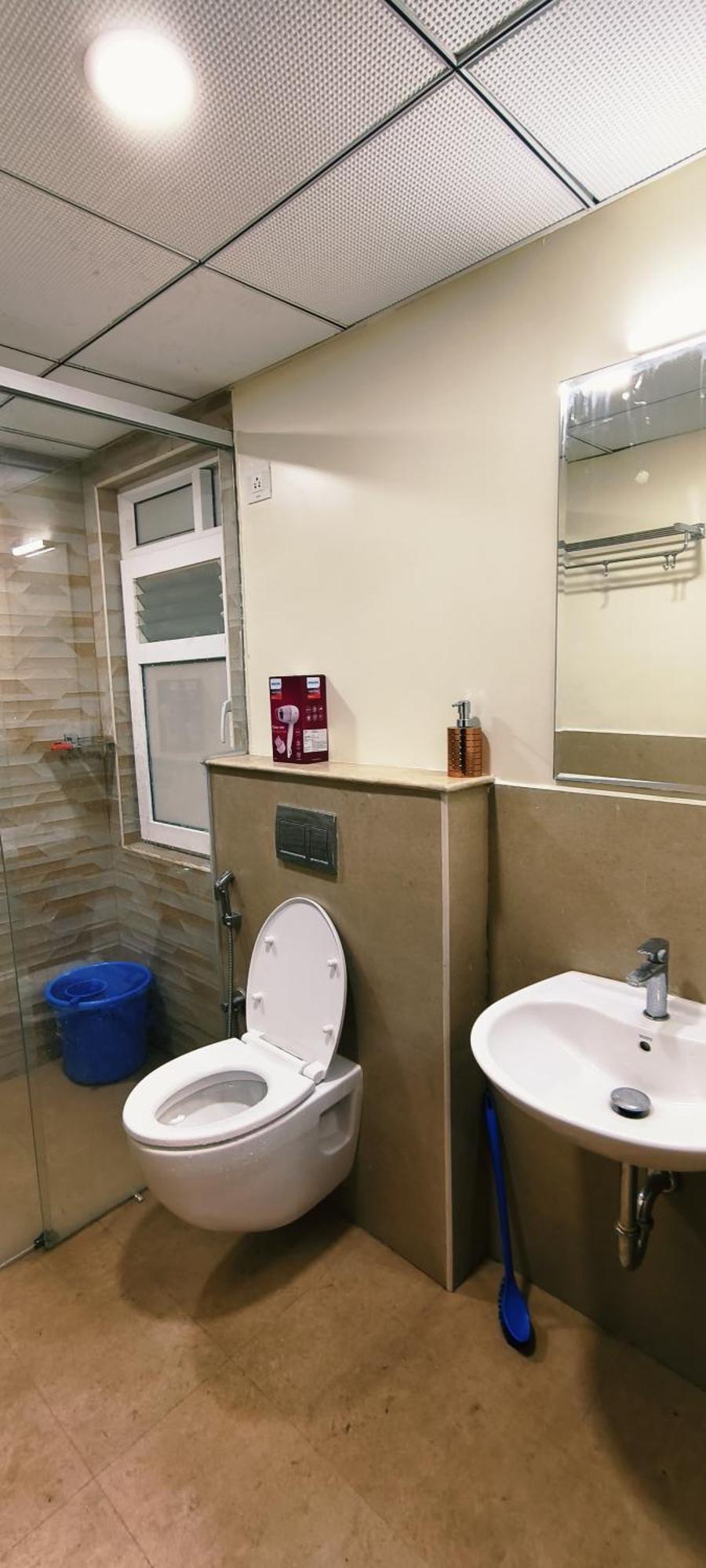 Sakthi Holiday's 3*