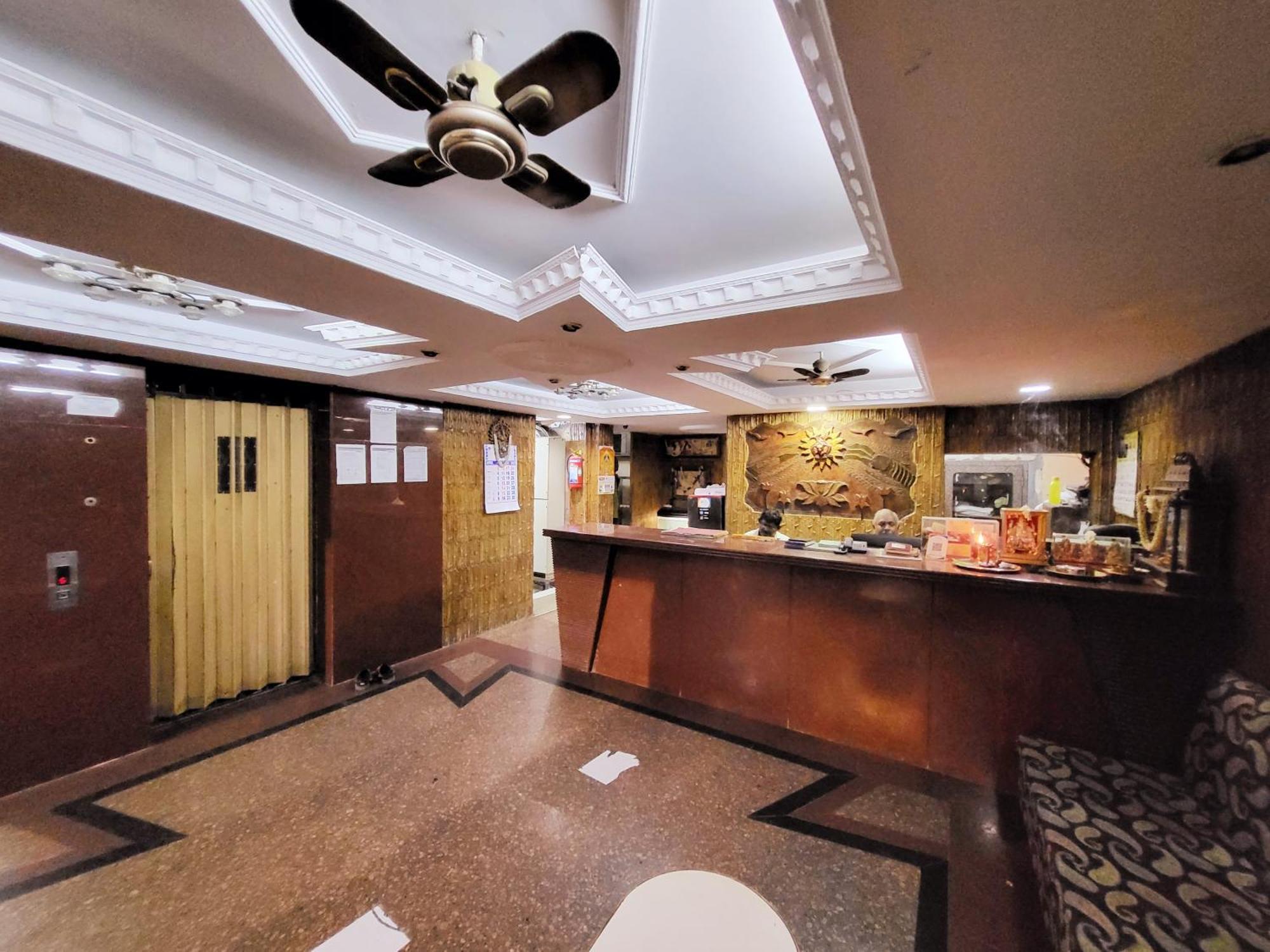 Hotel Sudha 3*