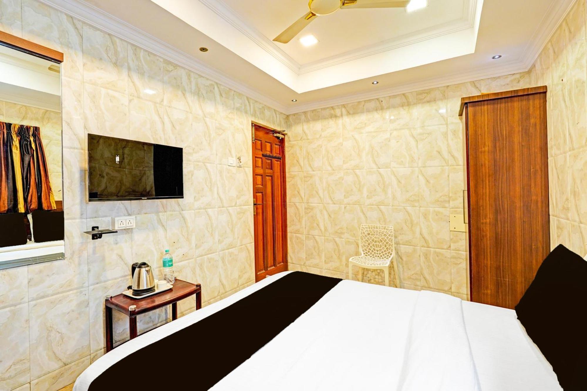 Oyo The Park Royal Hotel 3*