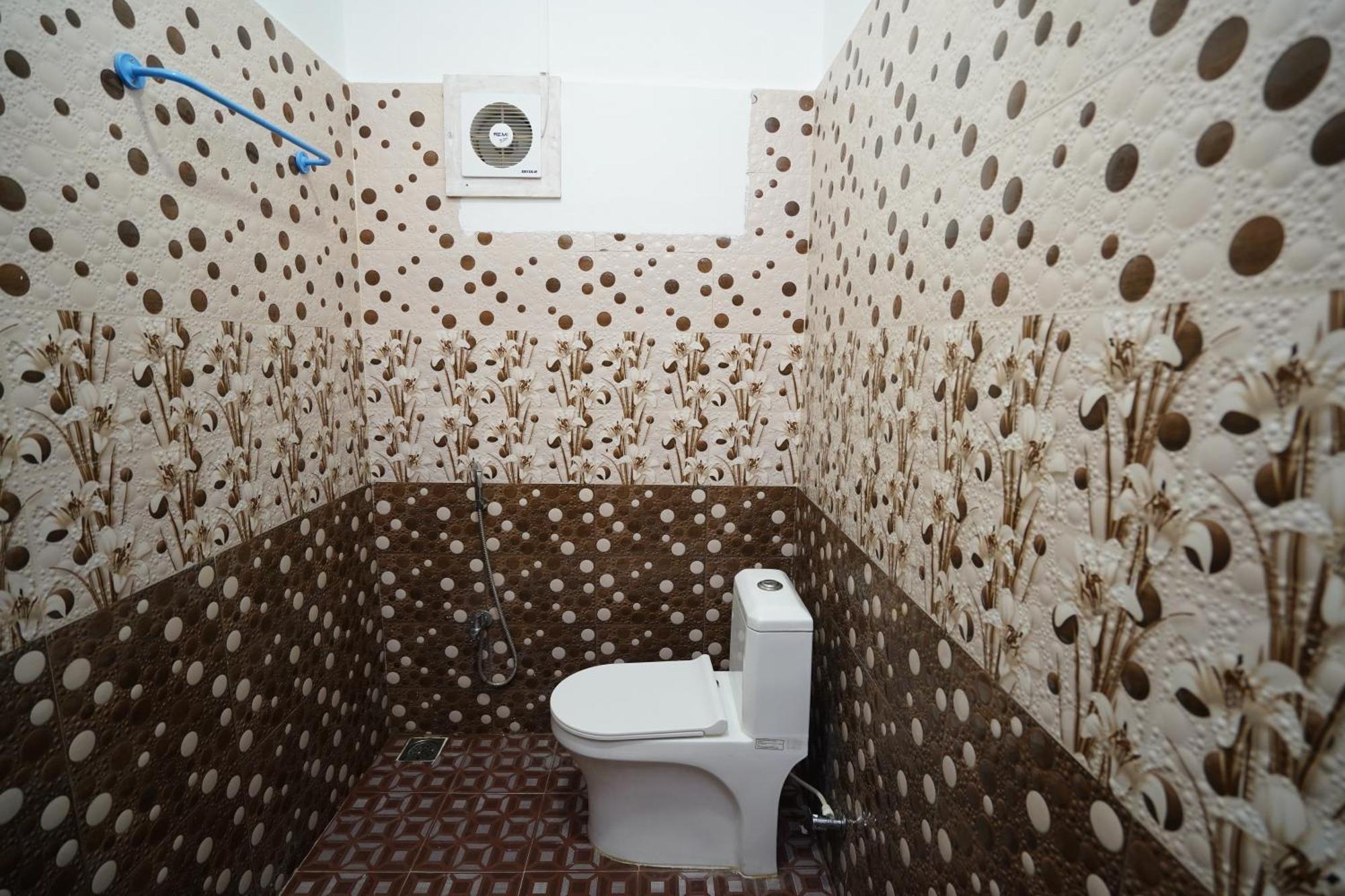 Cayzen Hostel