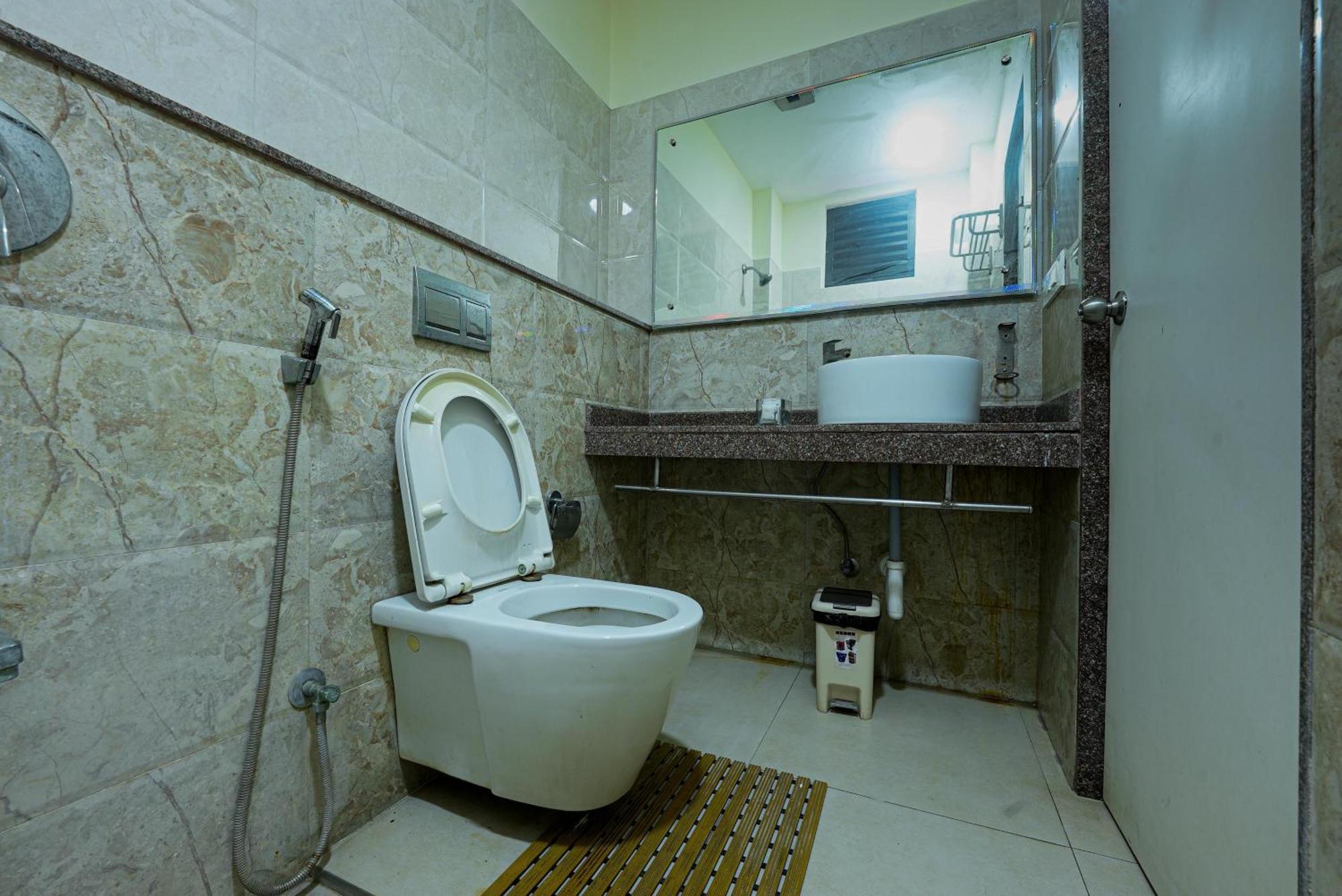 Hotel - Alwarpet