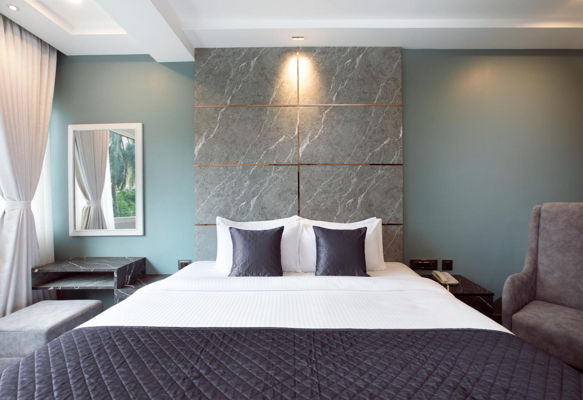 Hotel 44 Oasis Chennai