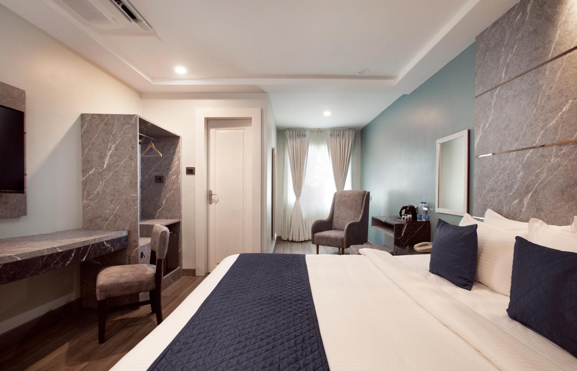 Hotel 44 Oasis 4*