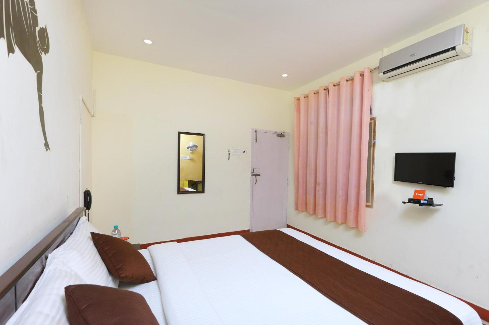 O India Gate Par View Hotel
