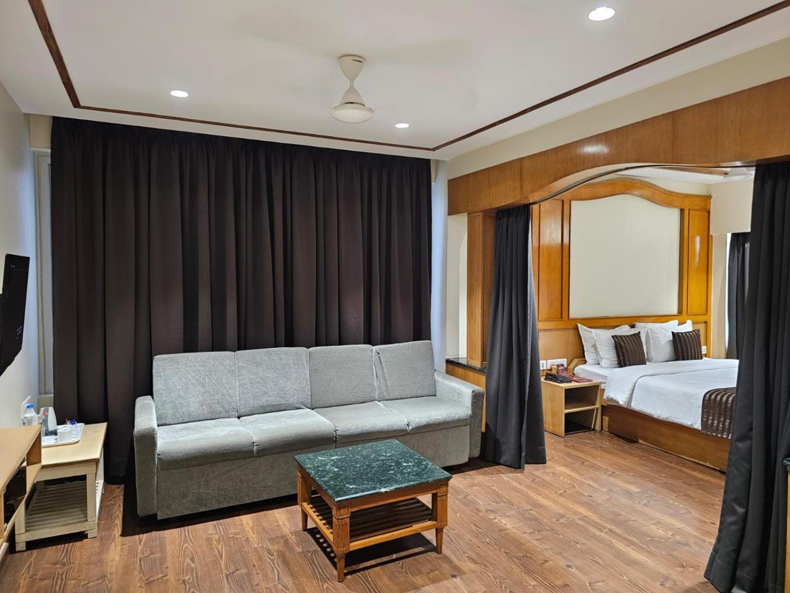 Hotel Mount Manor 3*