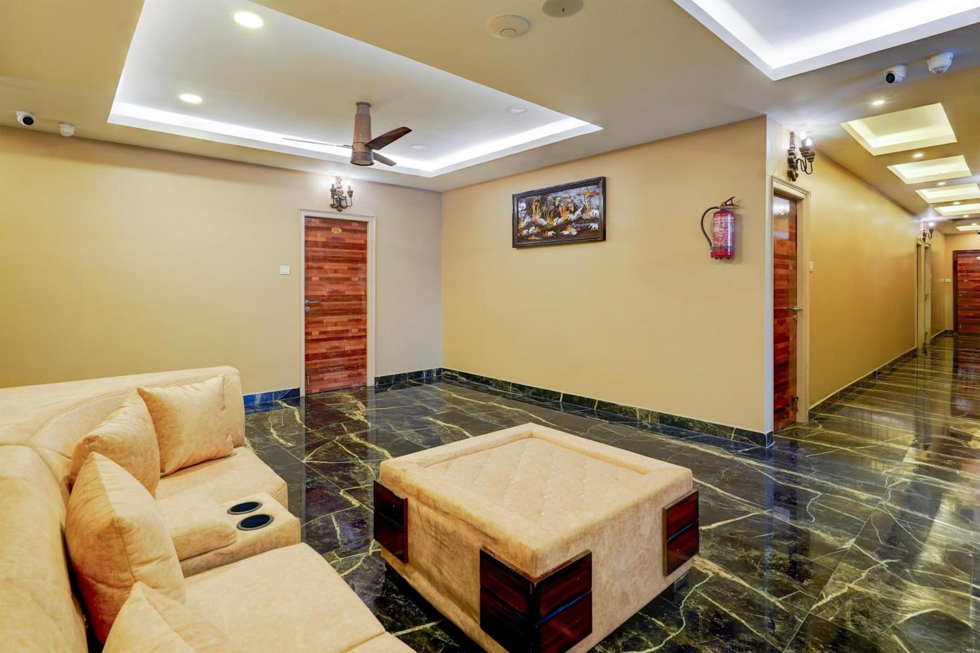 Super Townhouse Nk Vivanta Luxury Hotel 4*