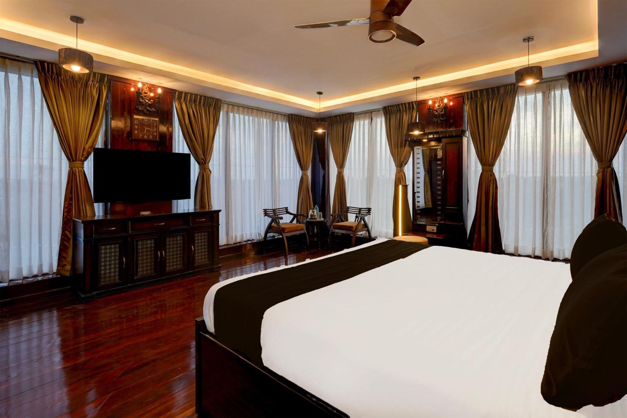 Super Townhouse Nk Vivanta Luxury 4*