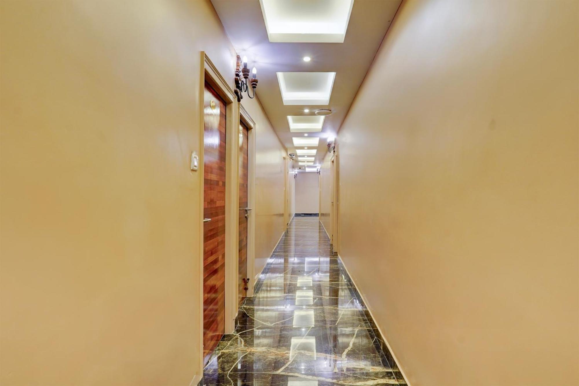 Super Townhouse Nk Vivanta Luxury