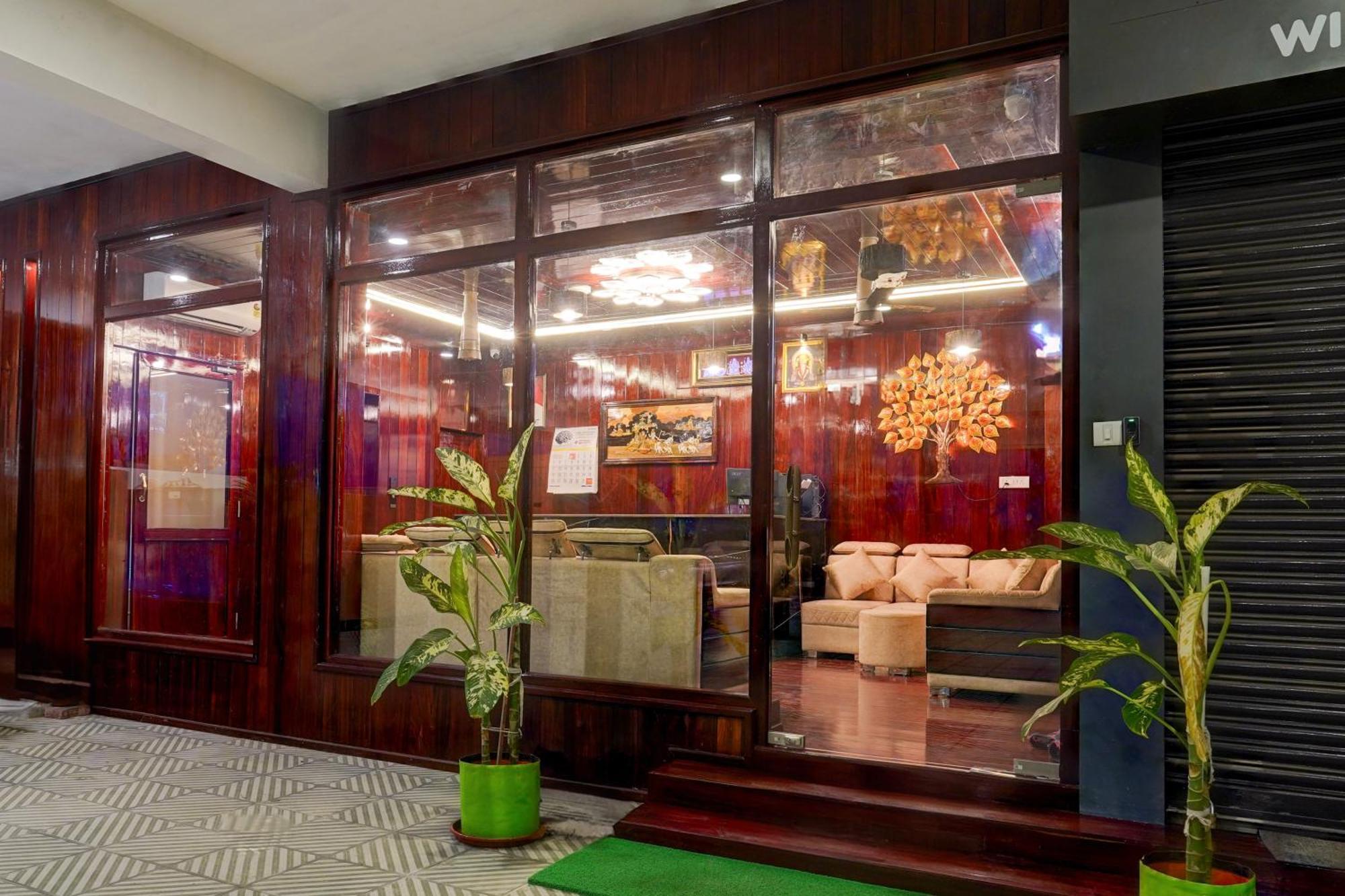 Super Townhouse Nk Vivanta Luxury Hotel