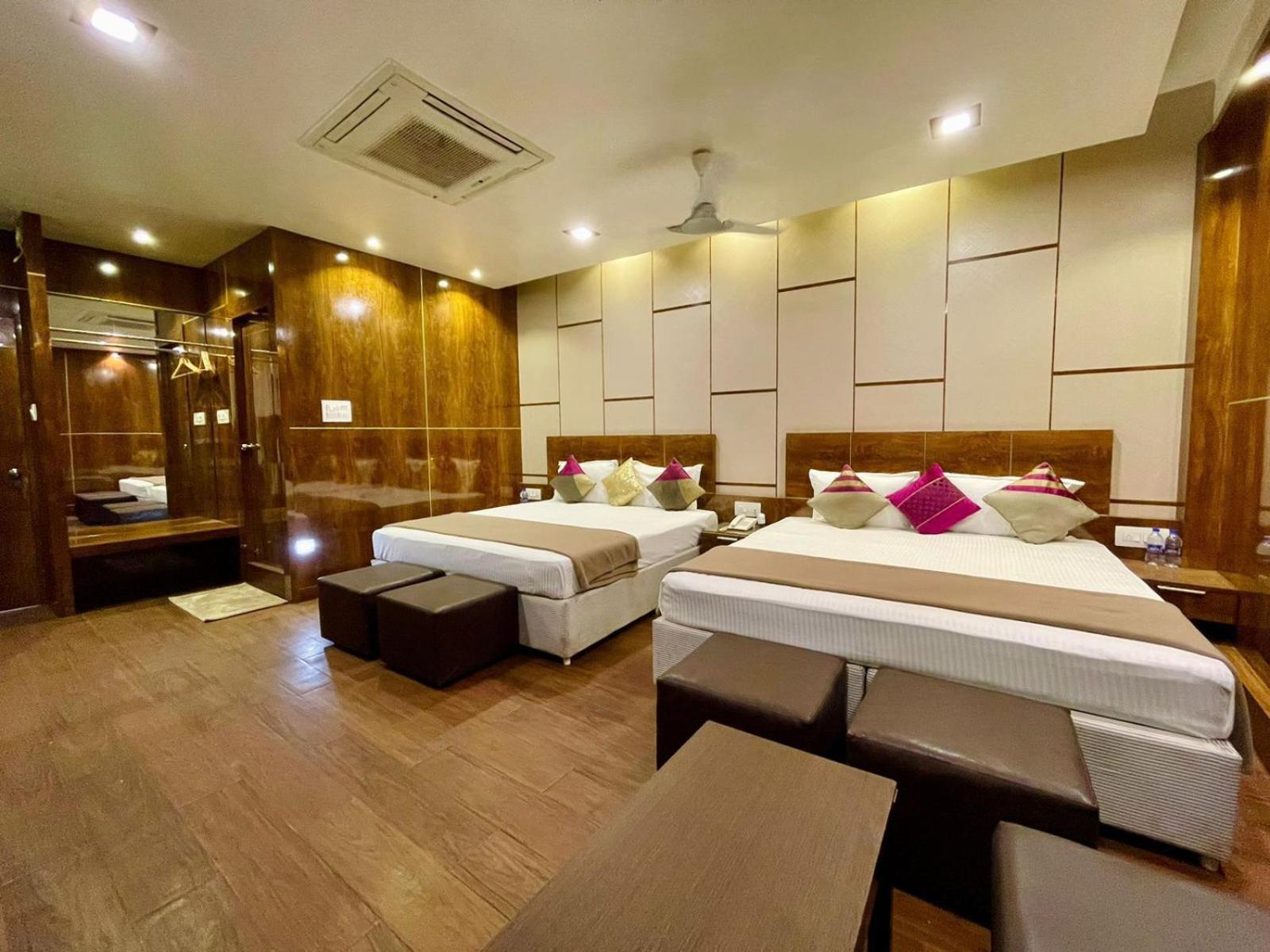 Hotel B8 4*