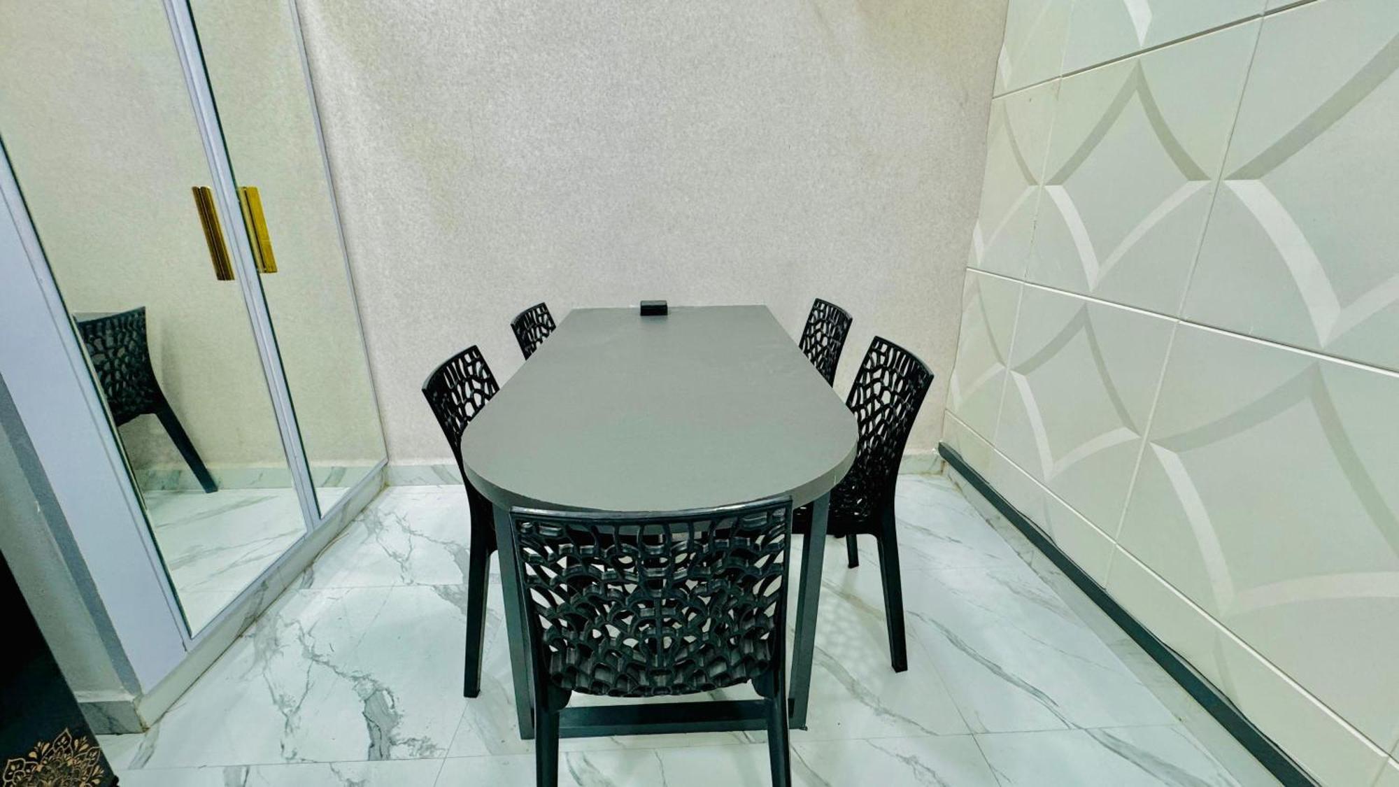 Guest house Oyster - 3bhk - Luxury Chennai