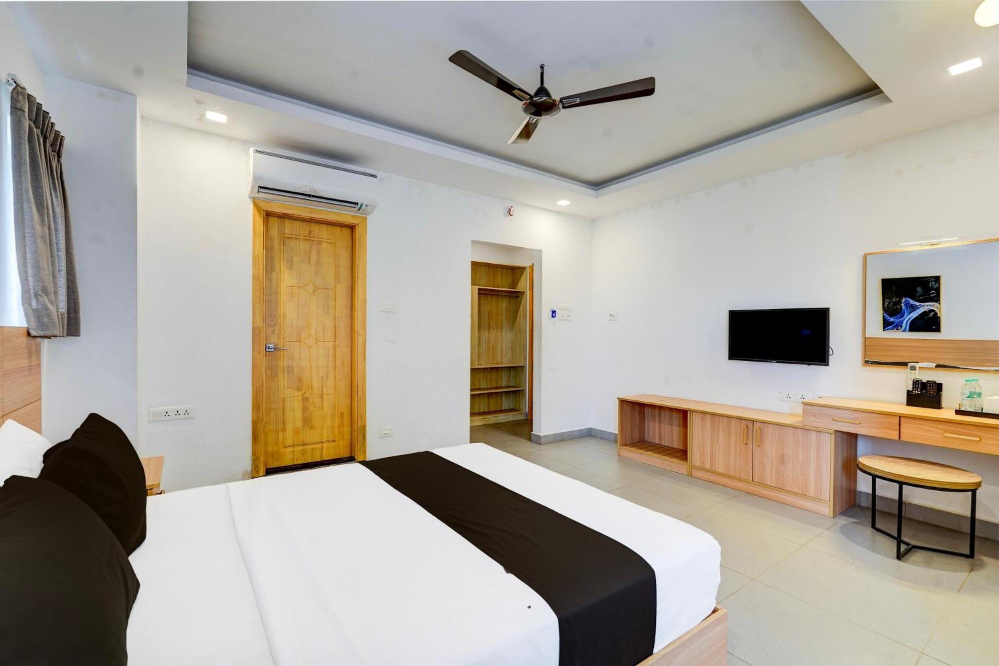 O Na Grand Residency Hotel 3*