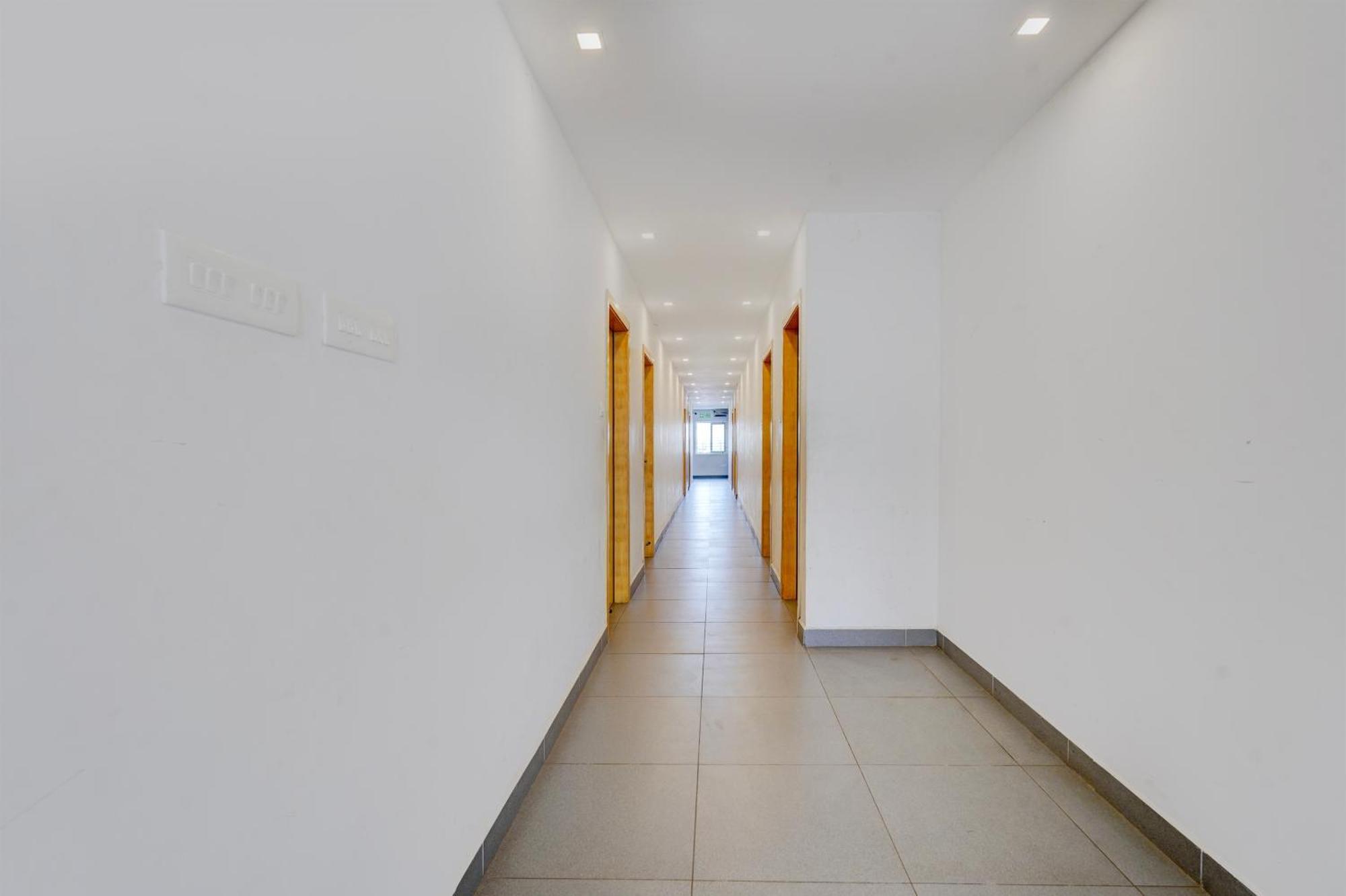 Hotel O Na Grand Residency